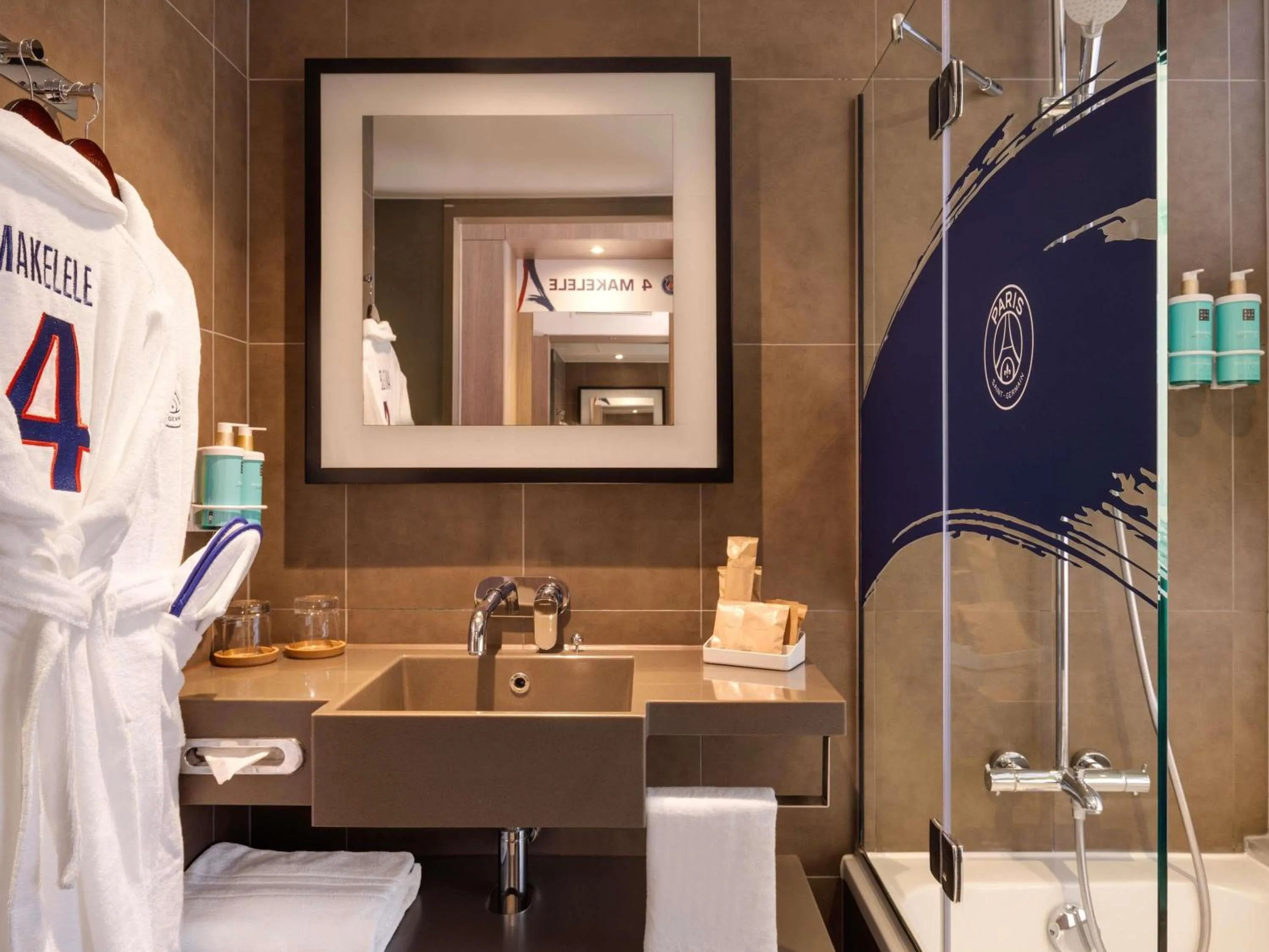 Bathroom in Novotel London Bridge