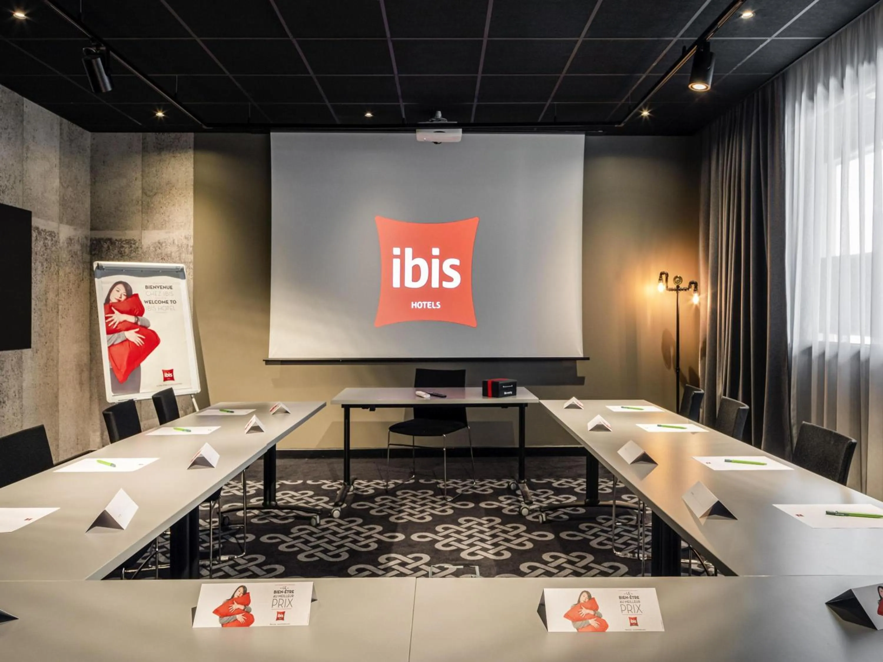 Meeting/conference room in ibis Le Mans Centre Gare Nord