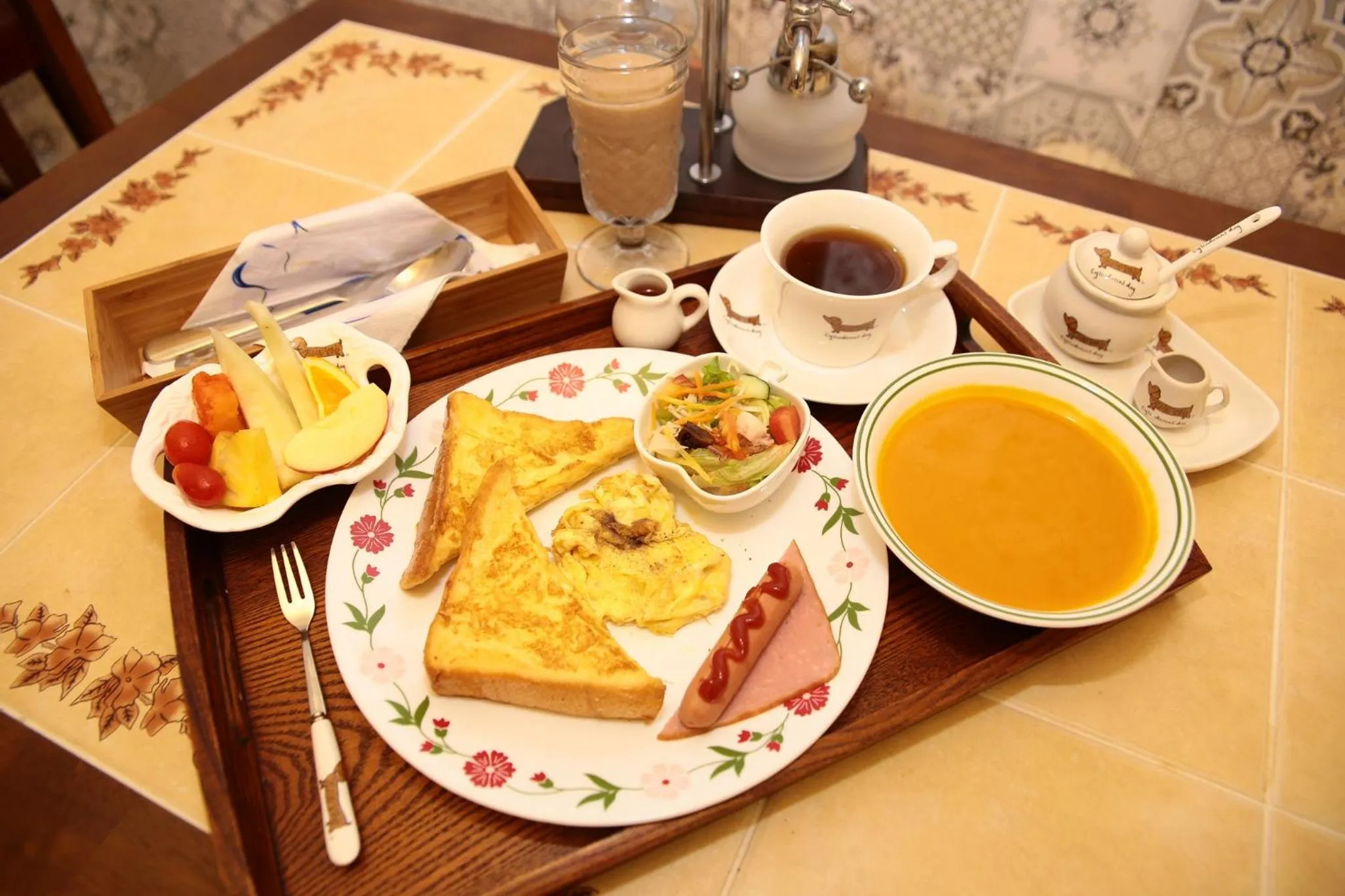 American breakfast in Aria 2 Home (With Elevator)