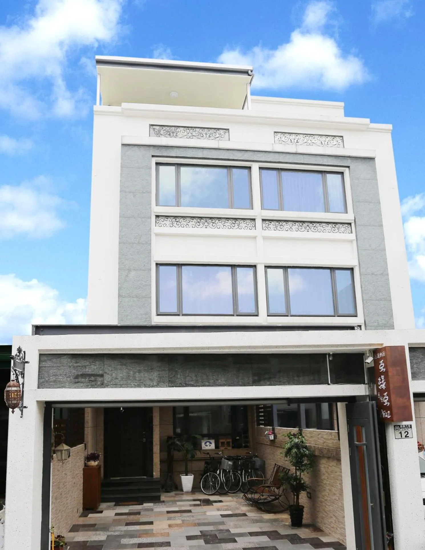 Property building in Aria 2 Home (With Elevator)