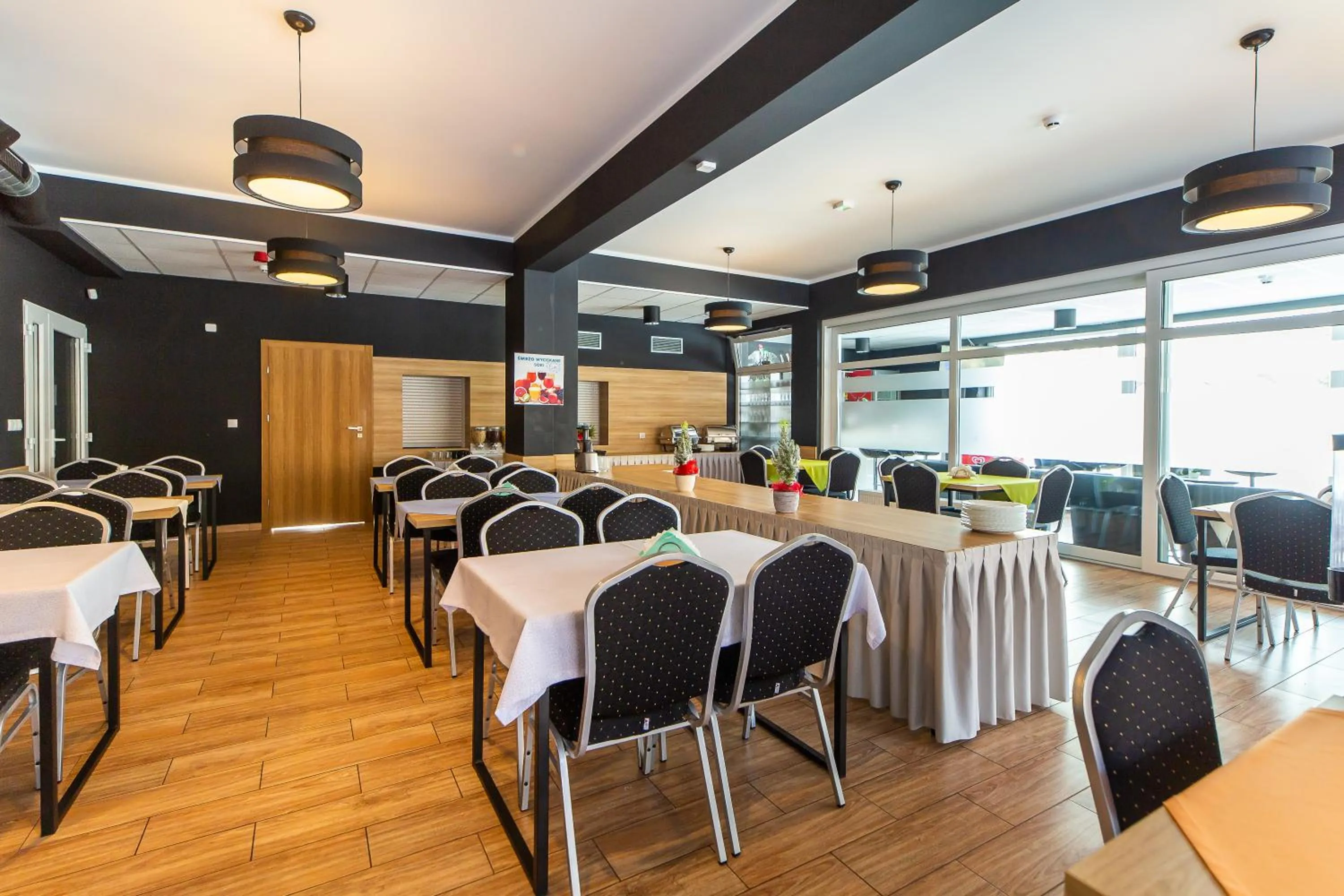 Restaurant/places to eat in WYDMA Resort Medi & SPA - Normobaria