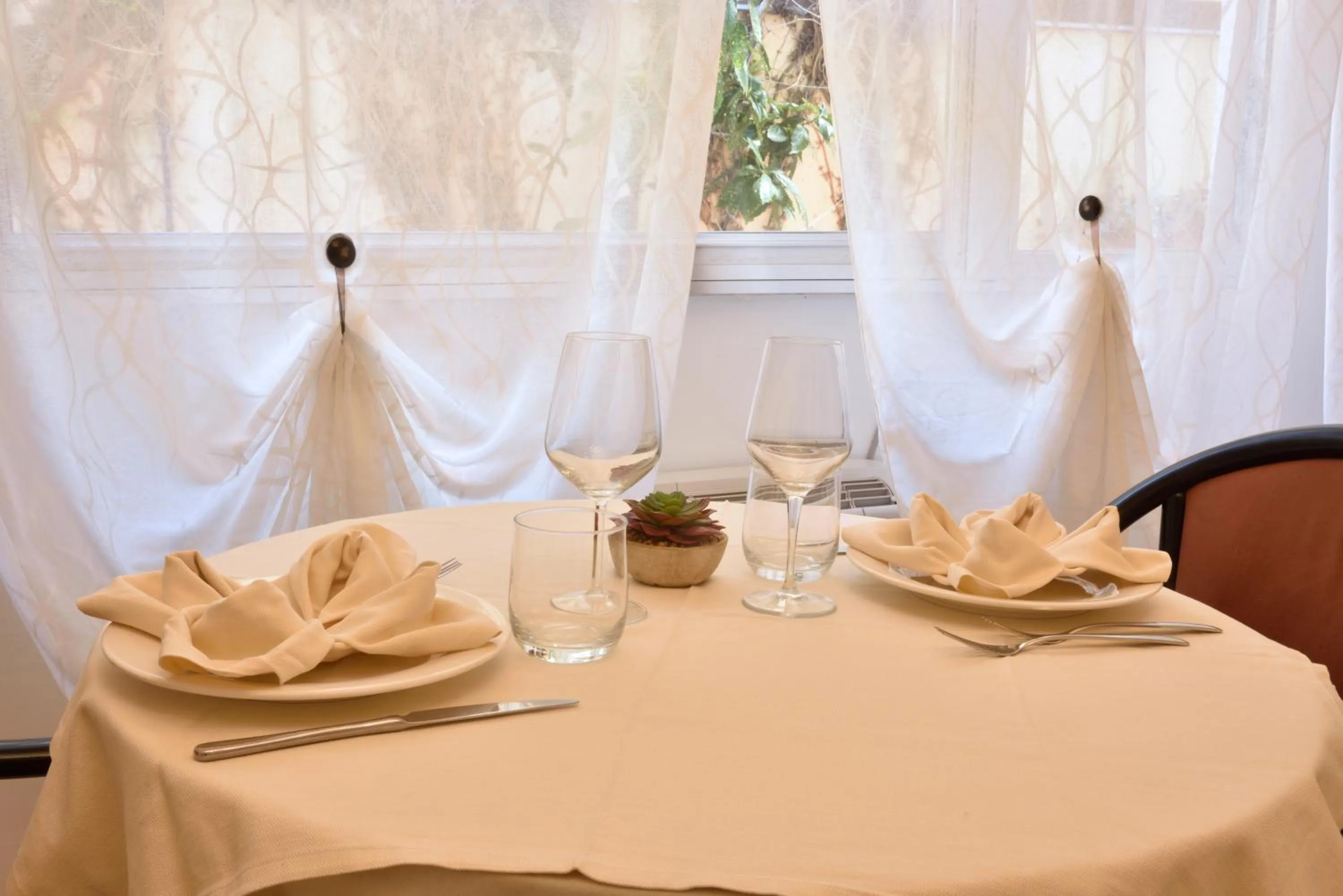 Restaurant/places to eat in Hotel Morchio Mhotelsgroup