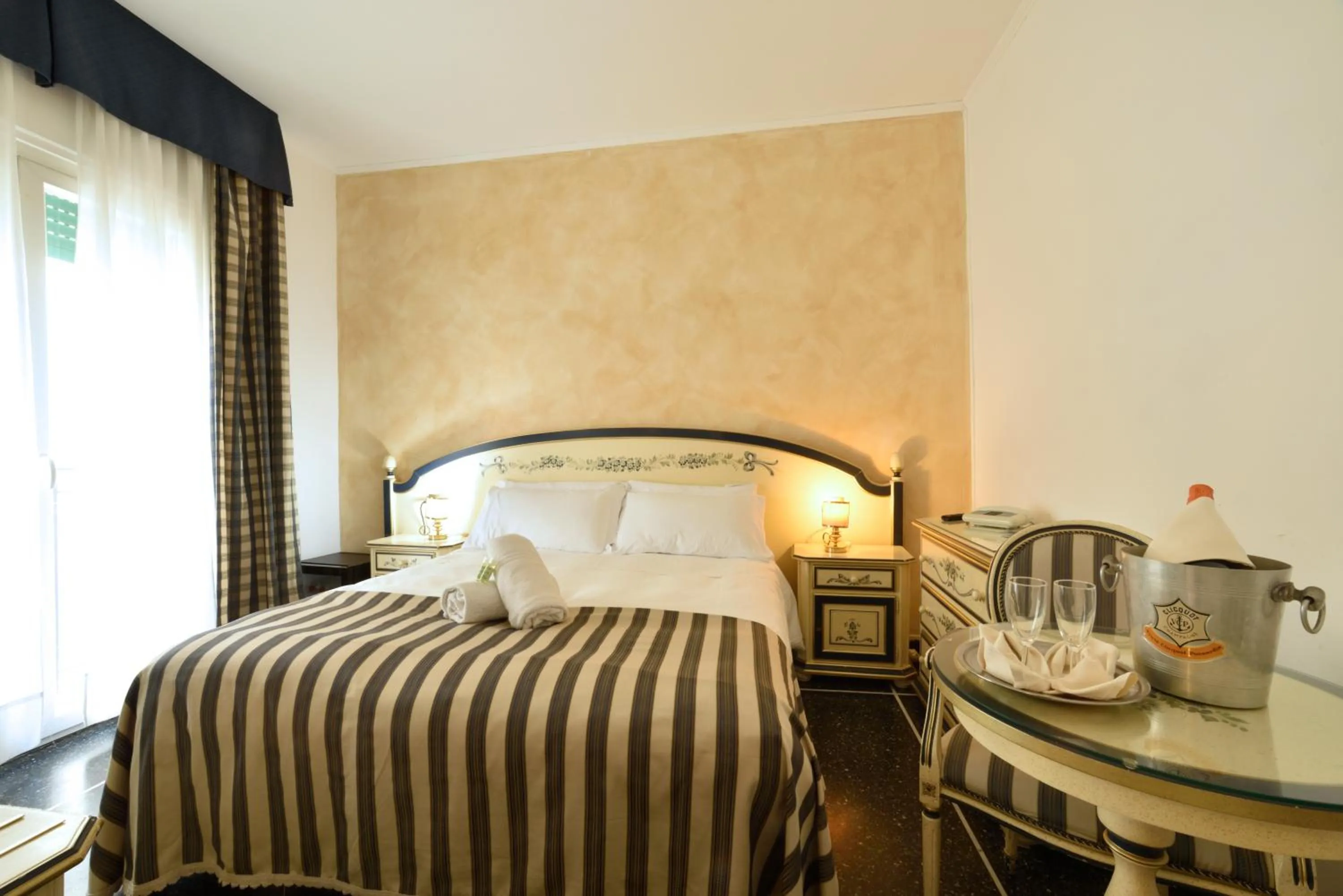 Bedroom, Bed in Hotel Morchio Mhotelsgroup