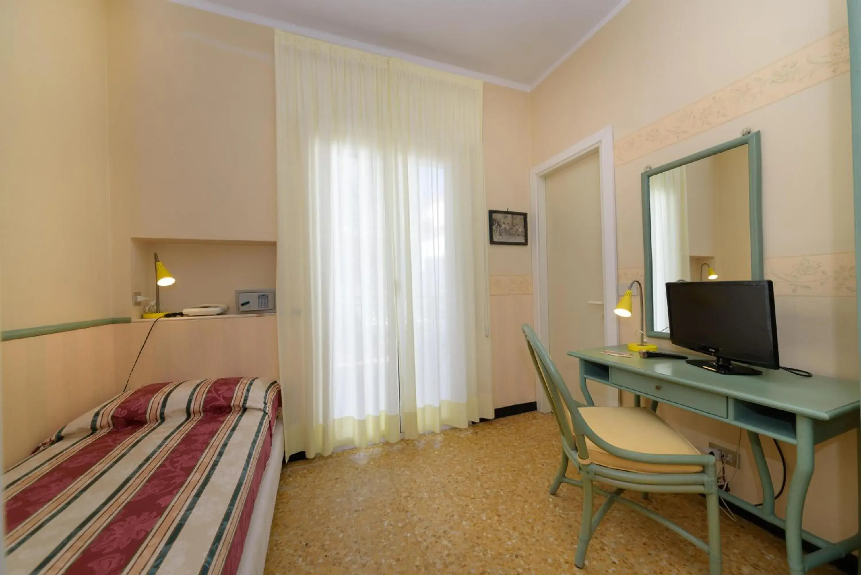 Single Room in Hotel Morchio Mhotelsgroup Single Room in Hotel Morchio Mhotelsgroup