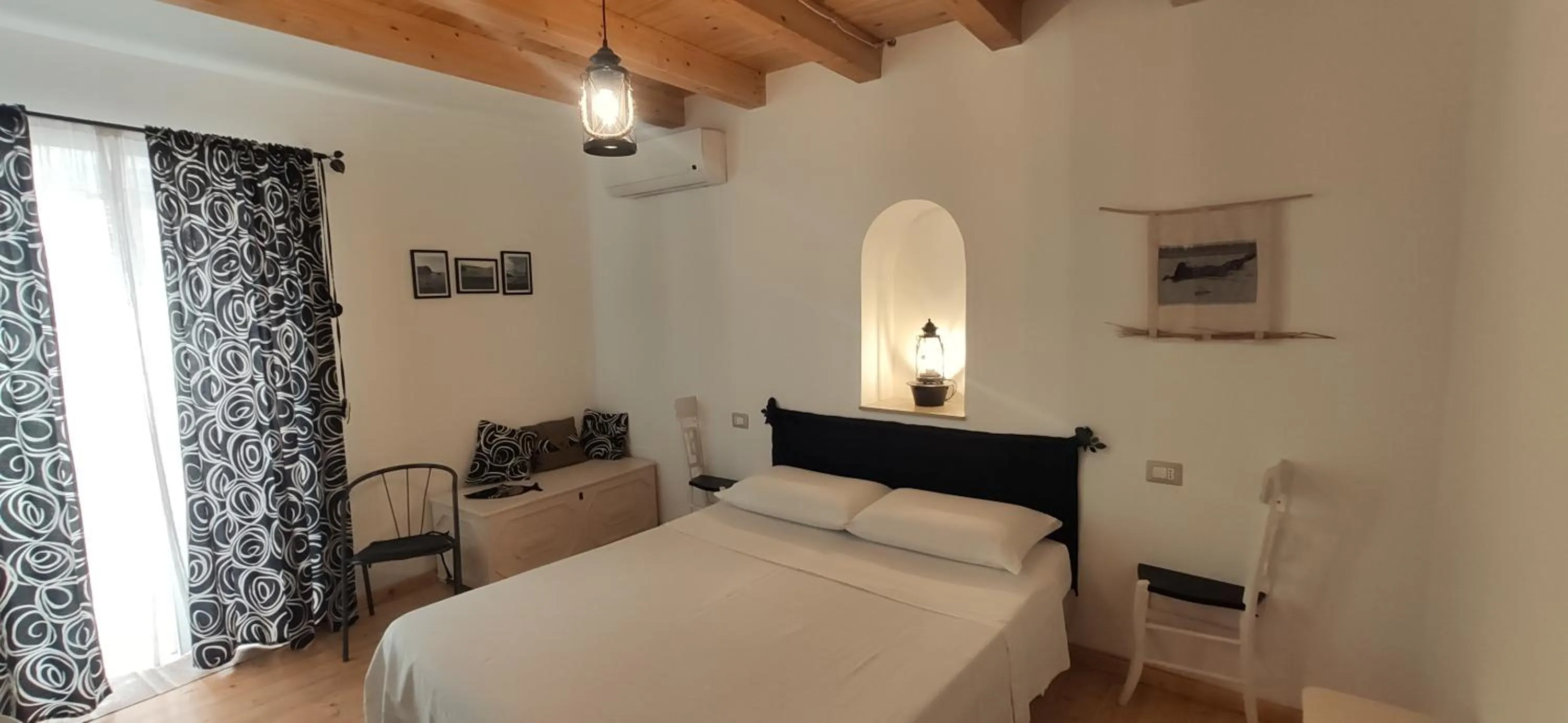 Photo of the whole room in B&B Mastro Francesco