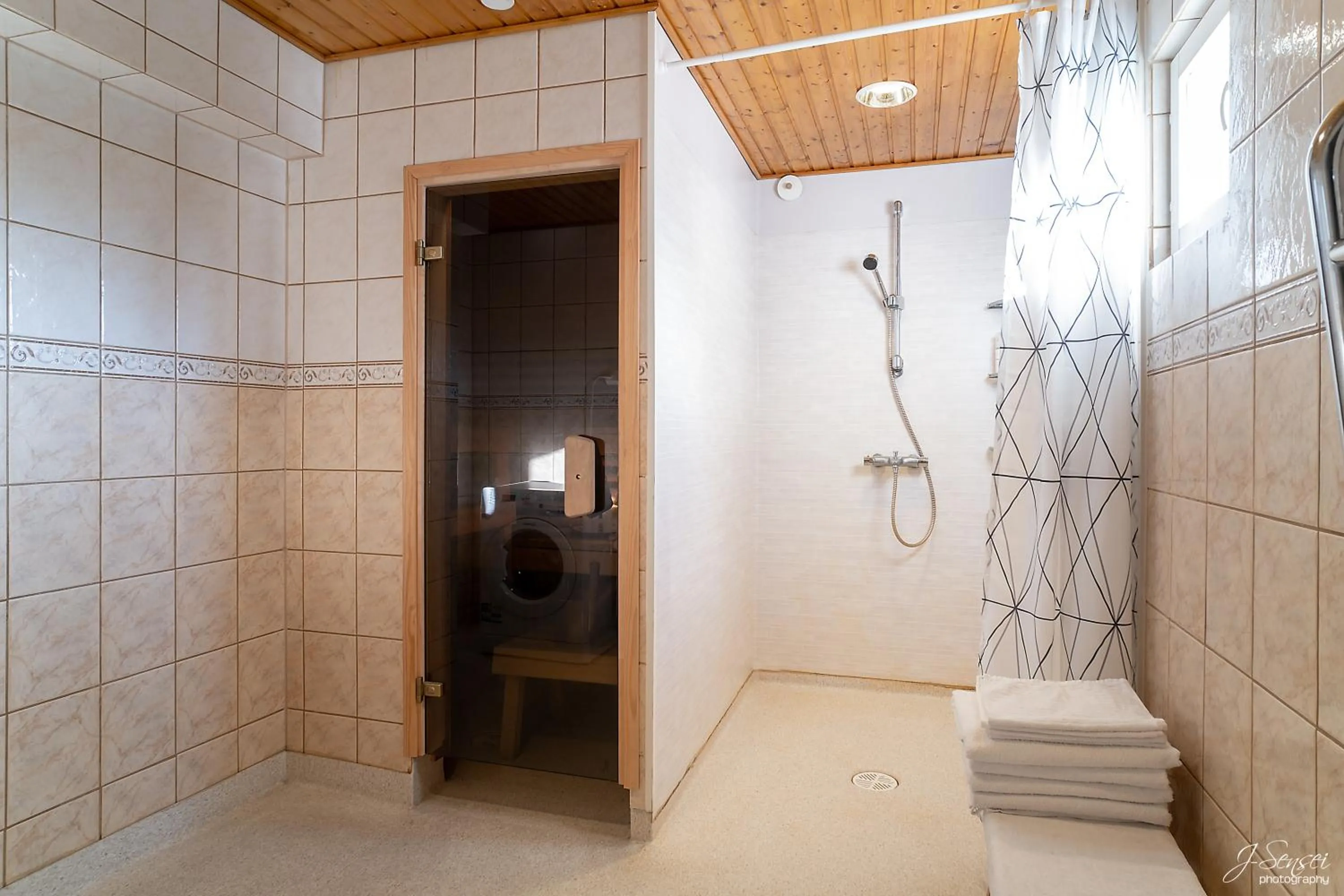 Bathroom in Westbay Inn