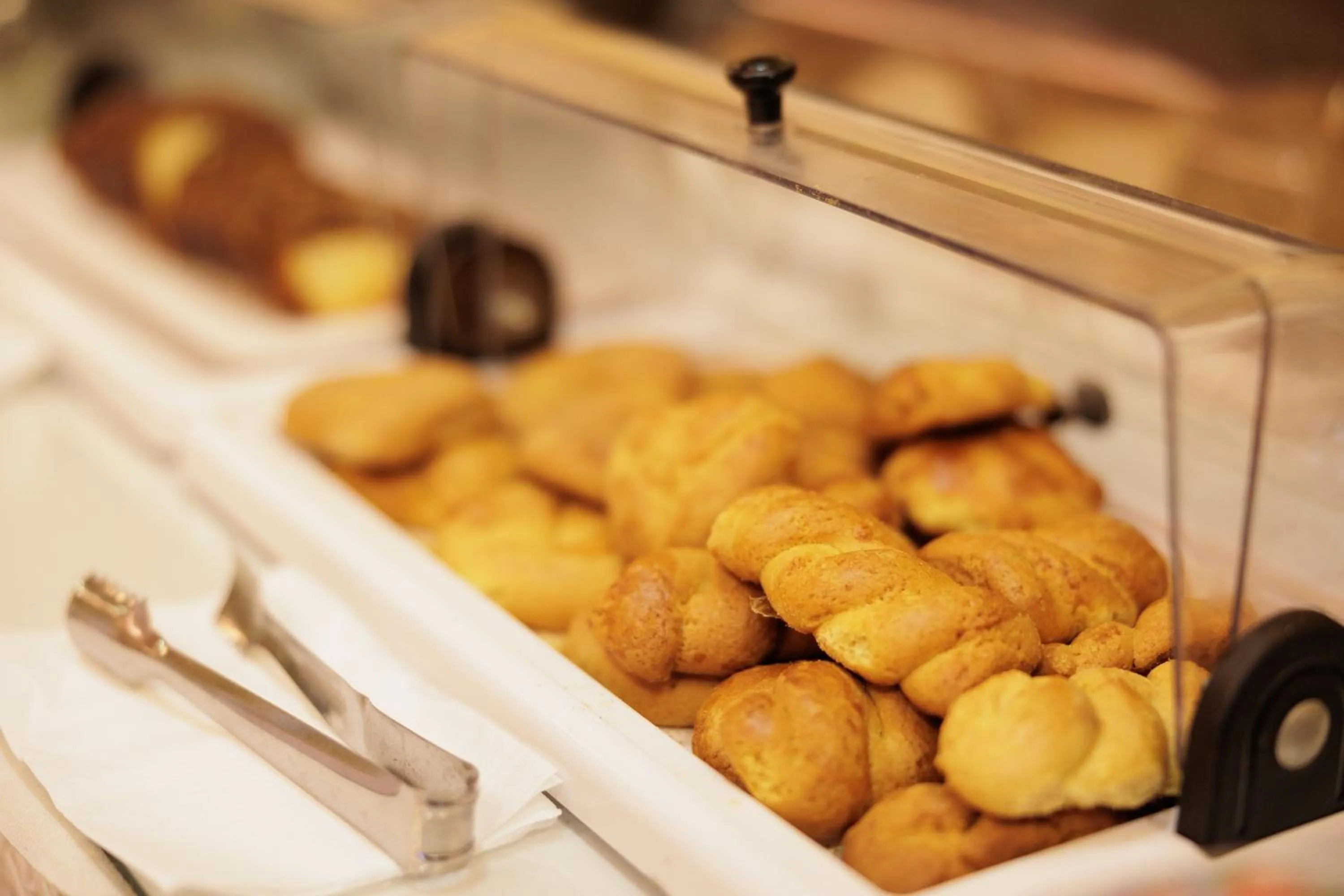 Breakfast in Louvre Hotel