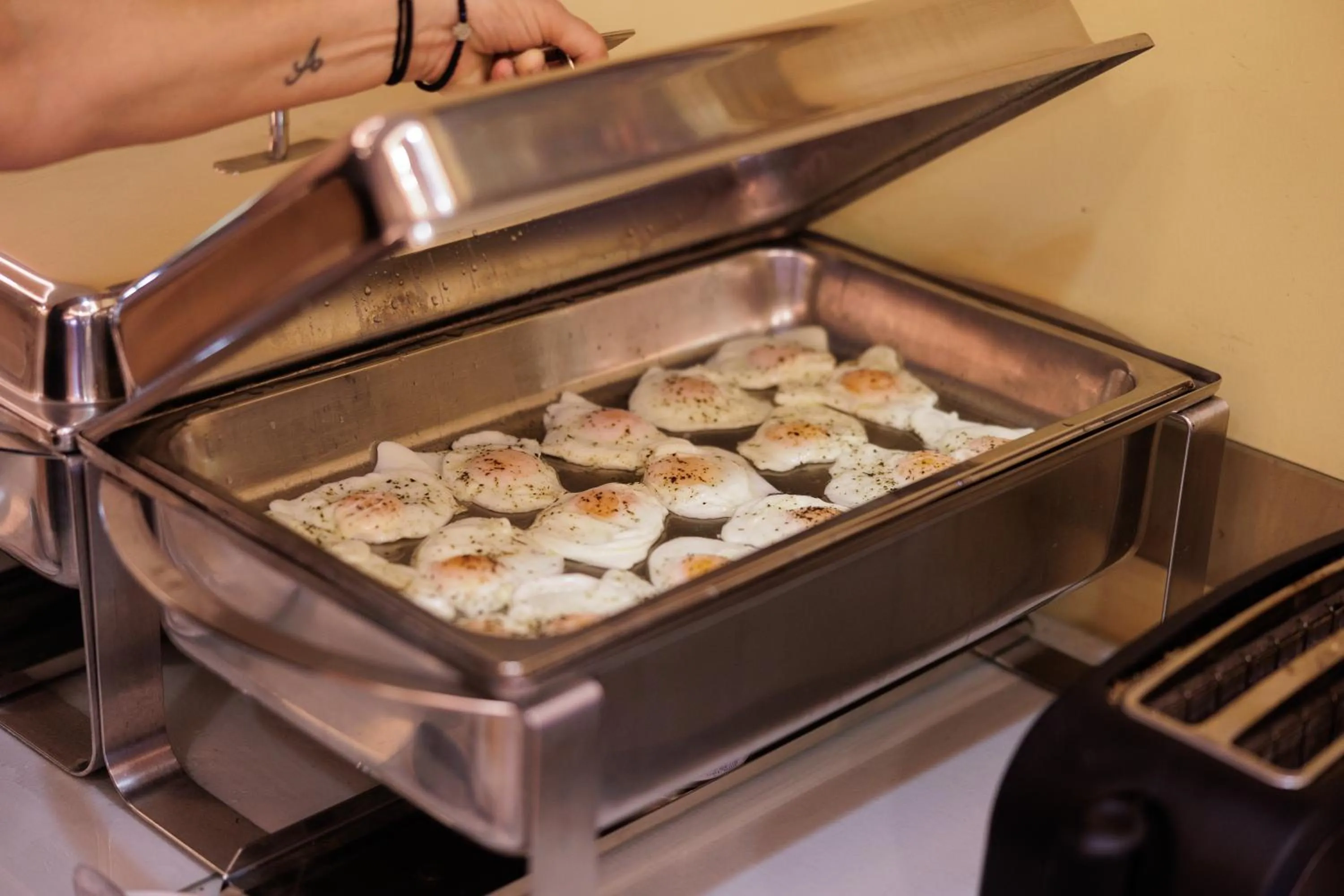 Breakfast in Louvre Hotel