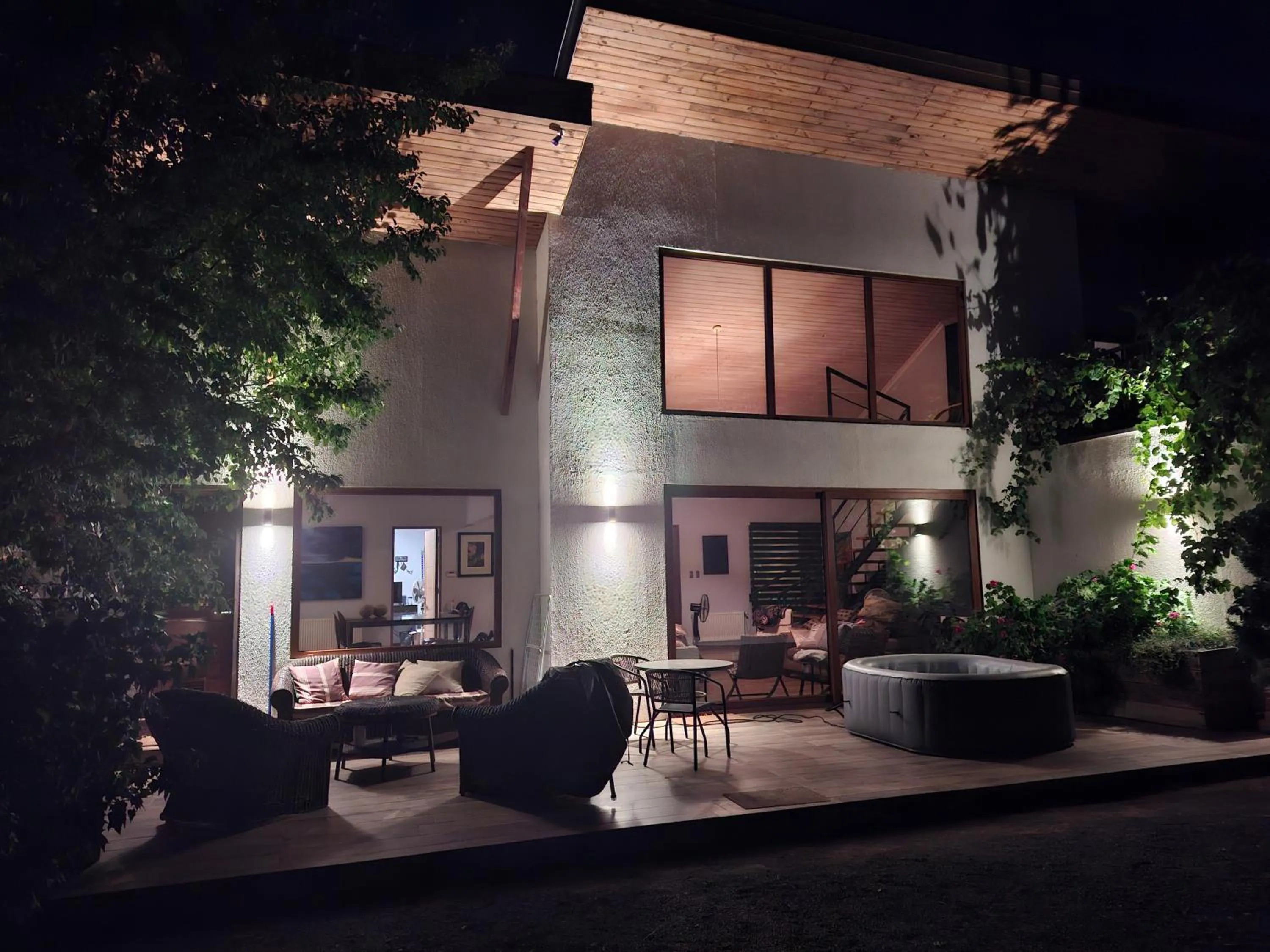 Property building in Callihue Lodge