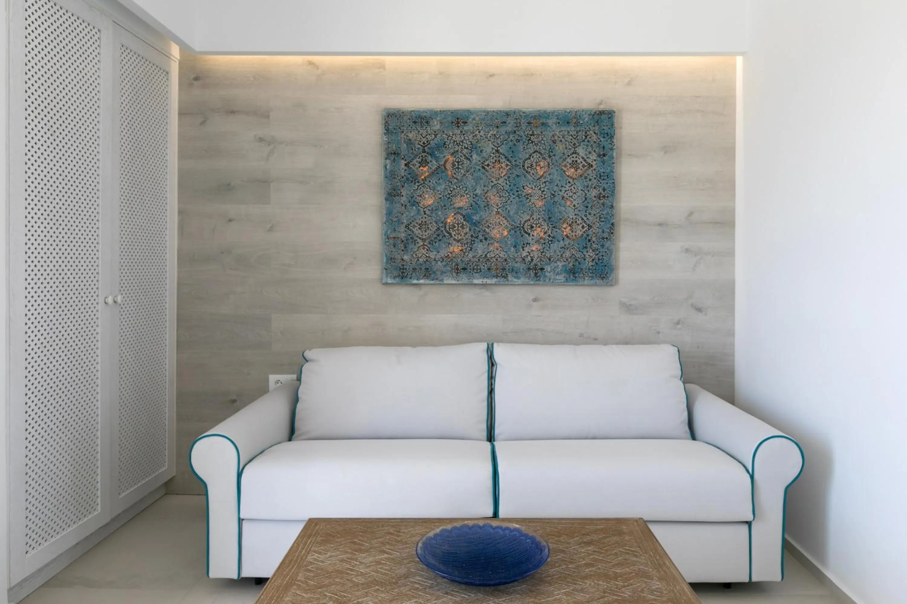 Living room in White Pearls-Adults Only Luxury Suites