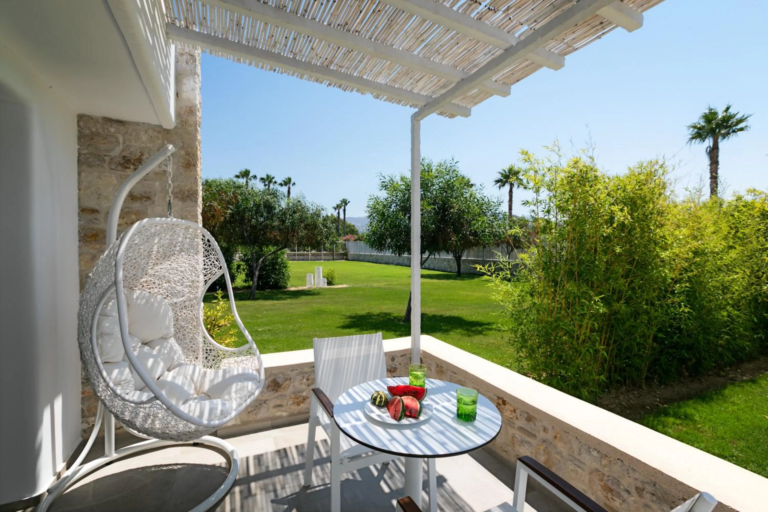 Balcony/Terrace in White Pearls-Adults Only Luxury Suites