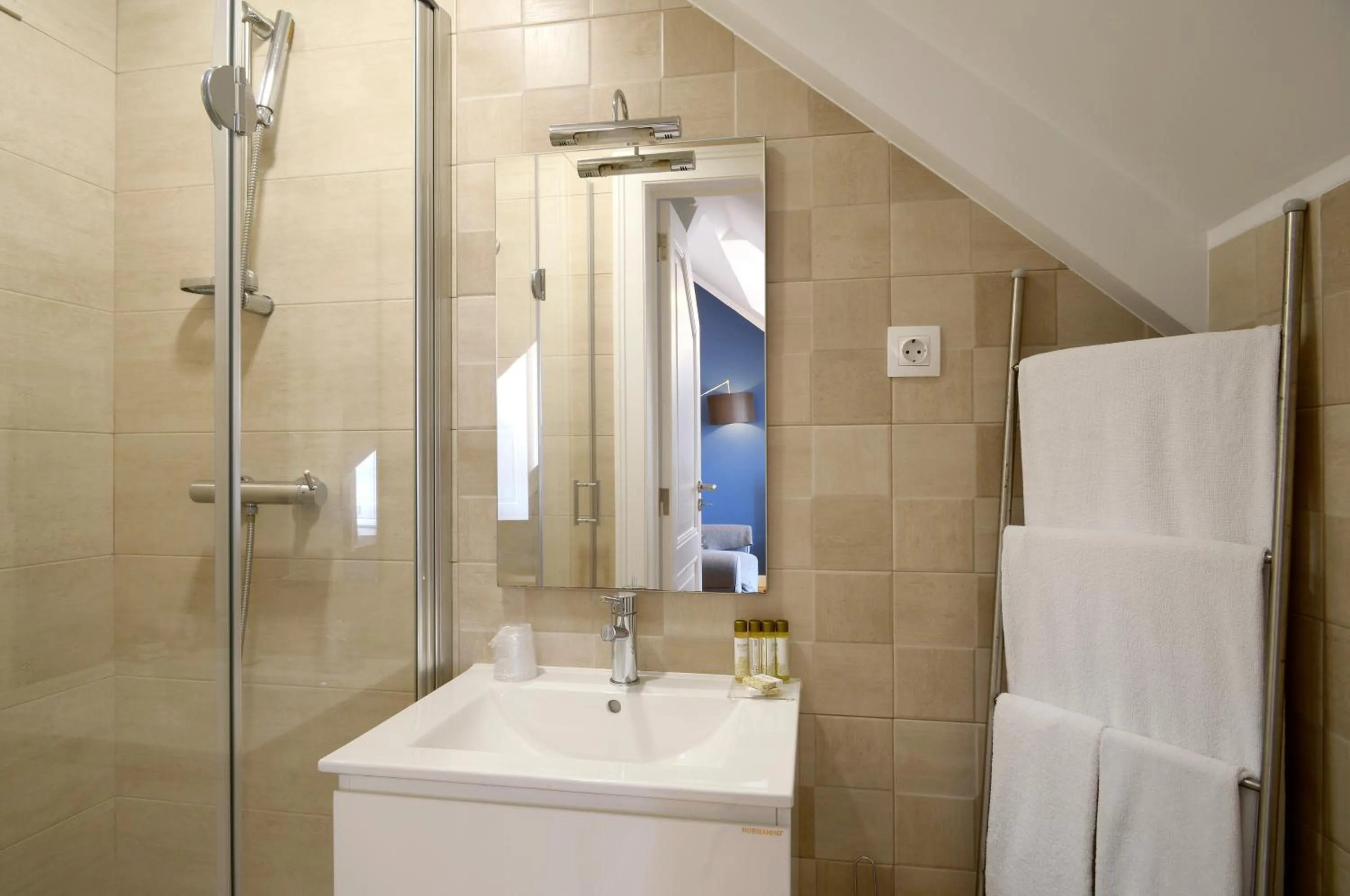 Bathroom in Flats Castelo - HOrigem