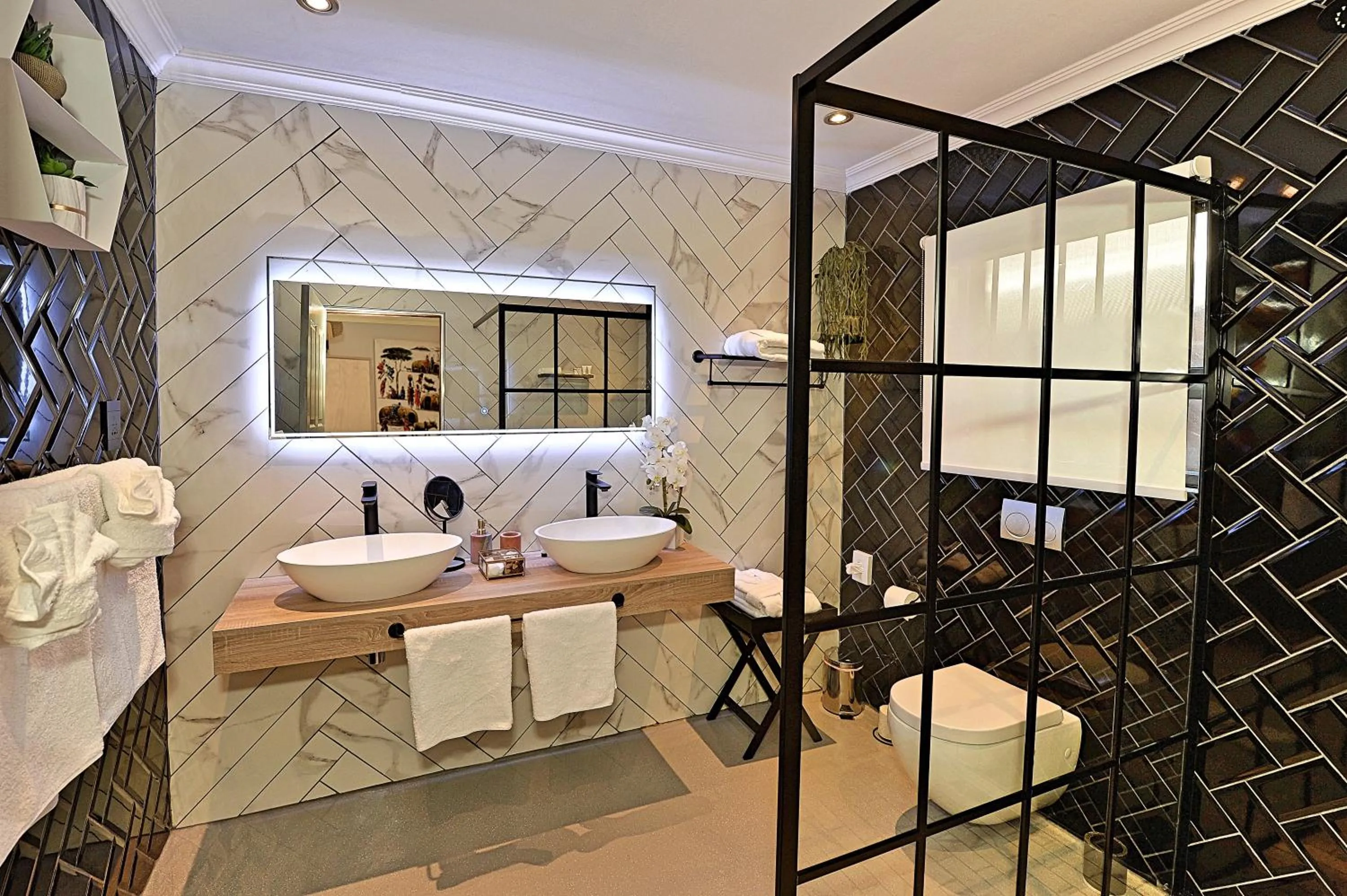 Shower in Kgarebana Boutique Guesthouse