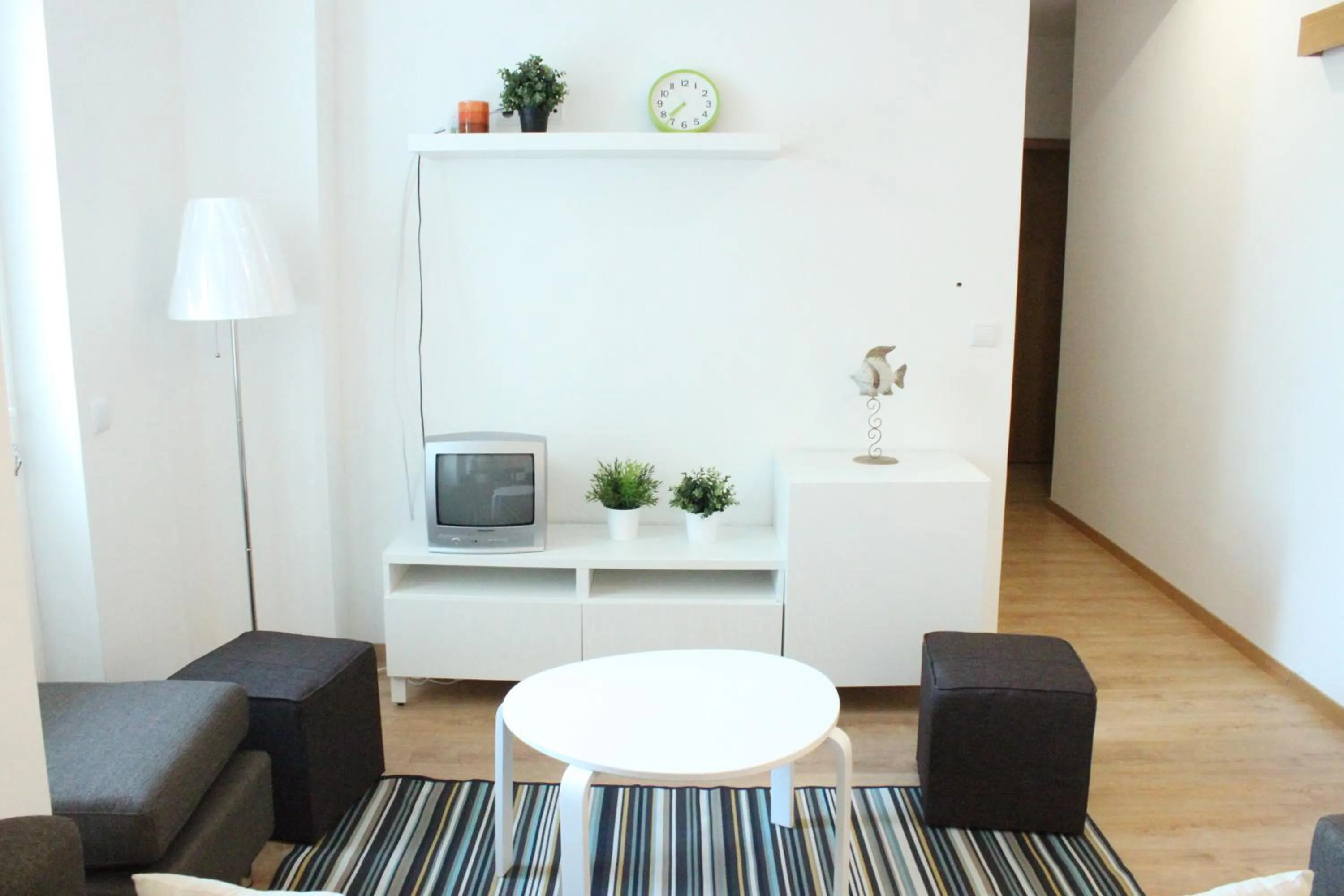 Communal lounge/ TV room in Aveiro White House