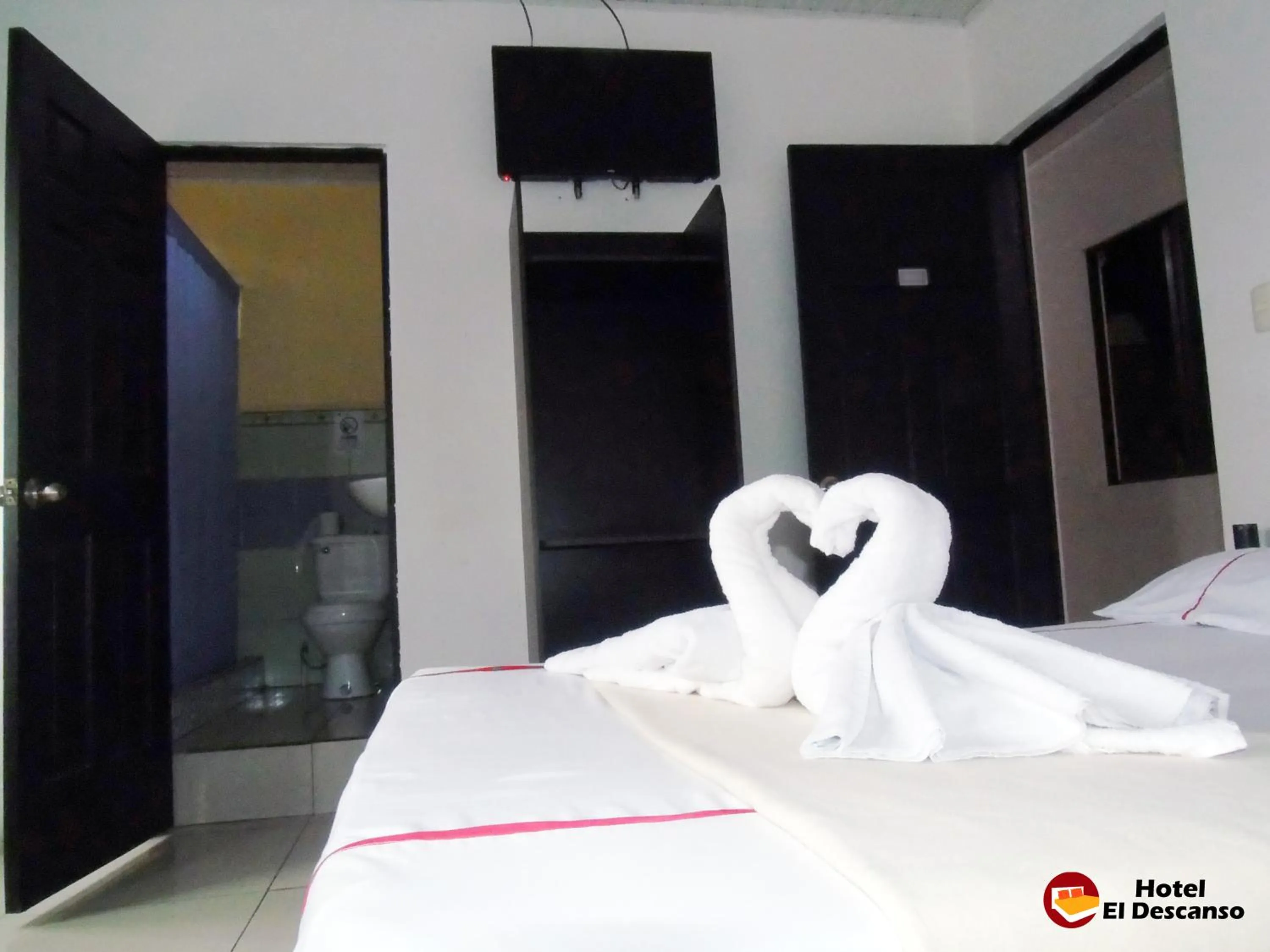 Photo of the whole room, Bed in Hotel El Descanso