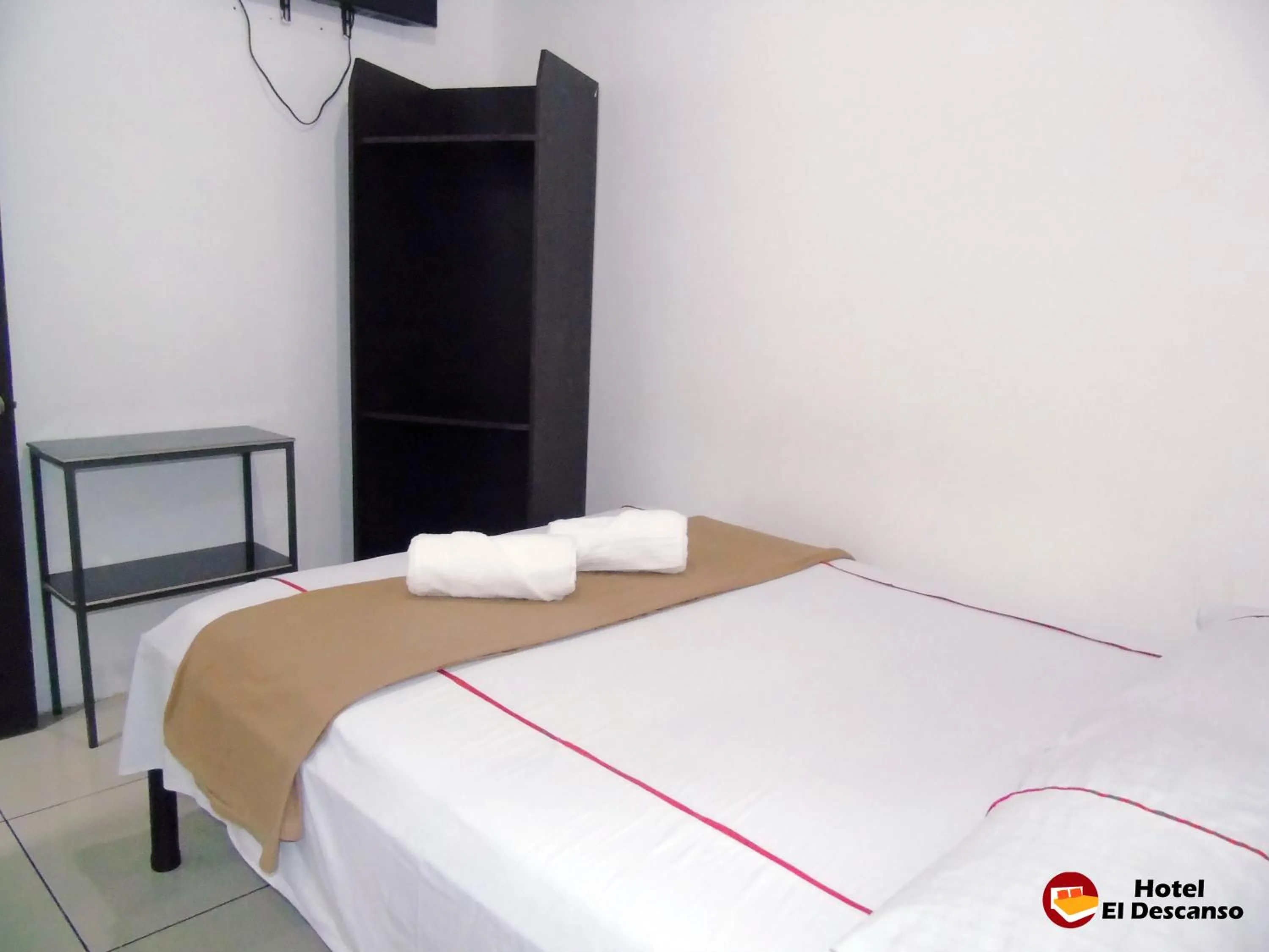 Photo of the whole room, Bed in Hotel El Descanso