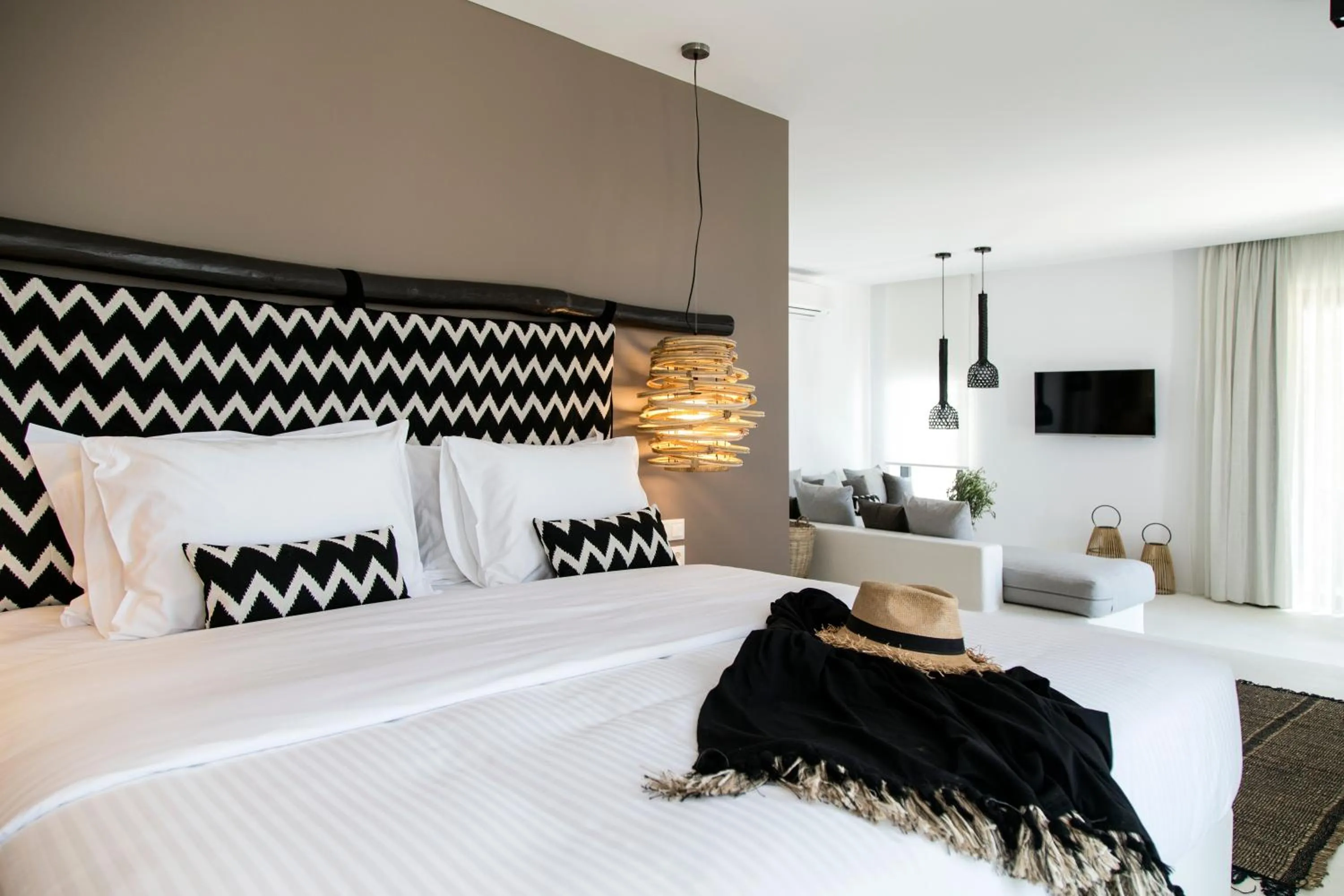 Photo of the whole room, Bed in My Mykonos Hotel