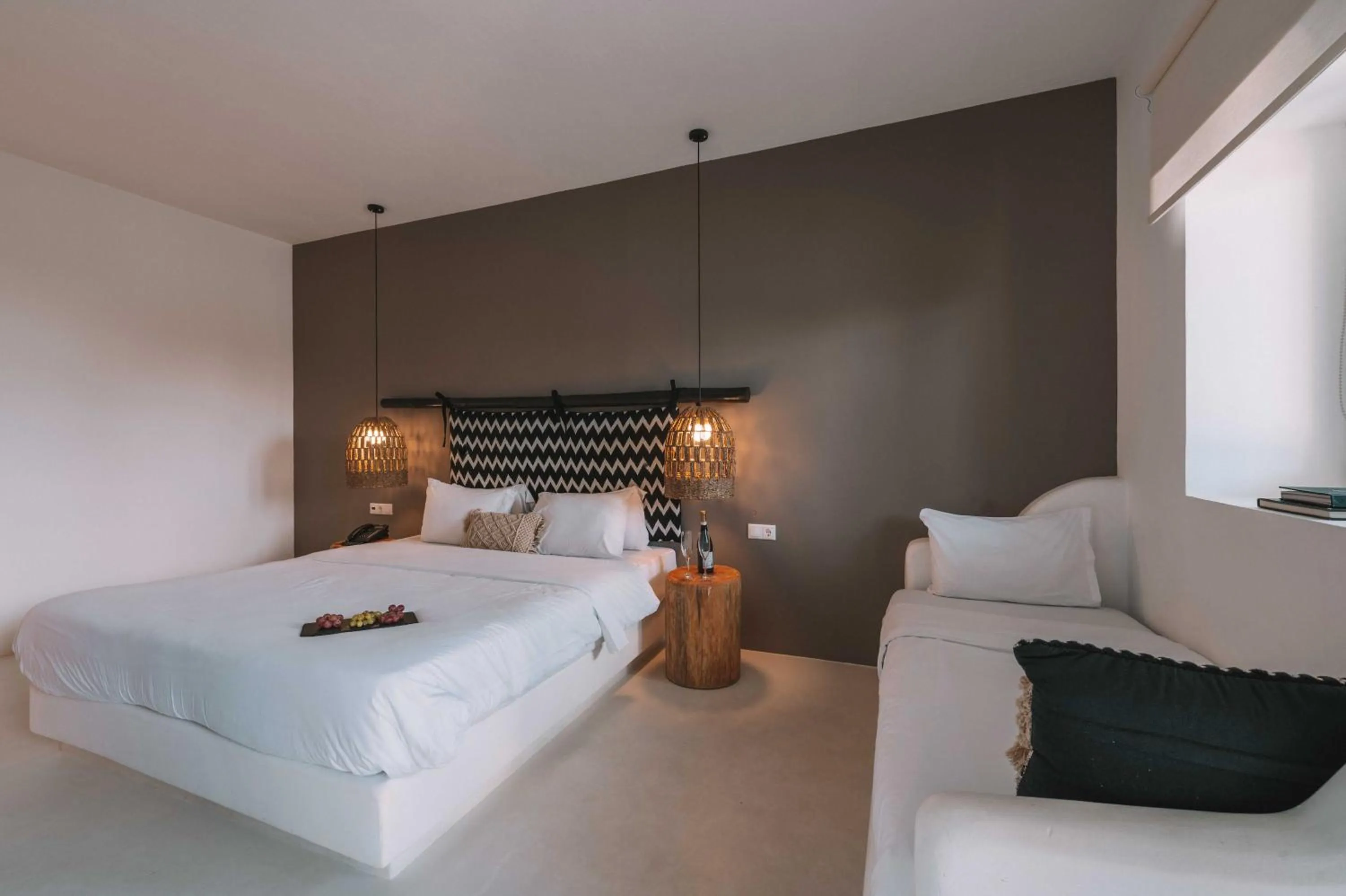 Bedroom, Bed in My Mykonos Hotel