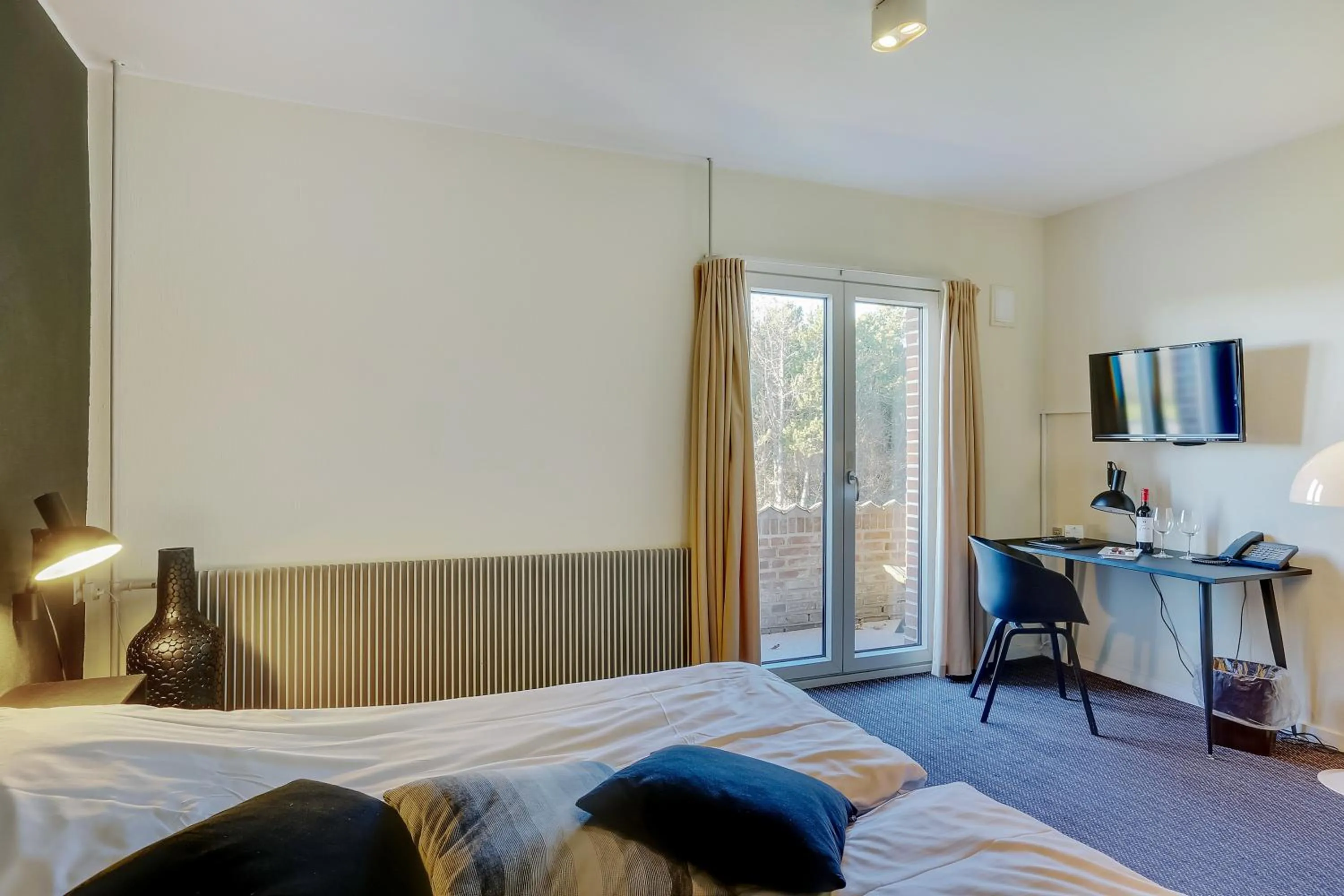 Photo of the whole room, Bed in Montra Hotel Hanstholm