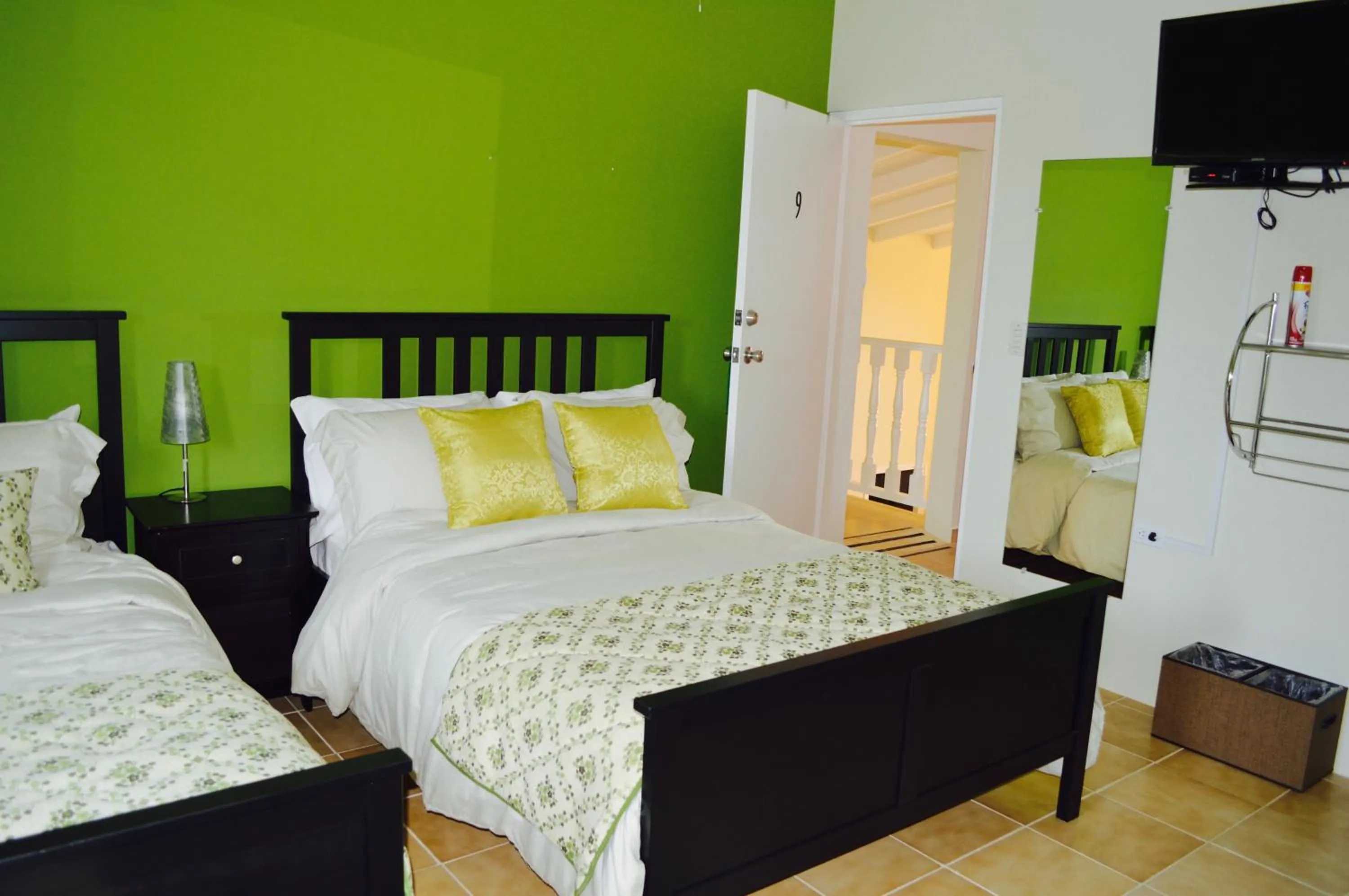 Photo of the whole room, Bed in Eve's Residence