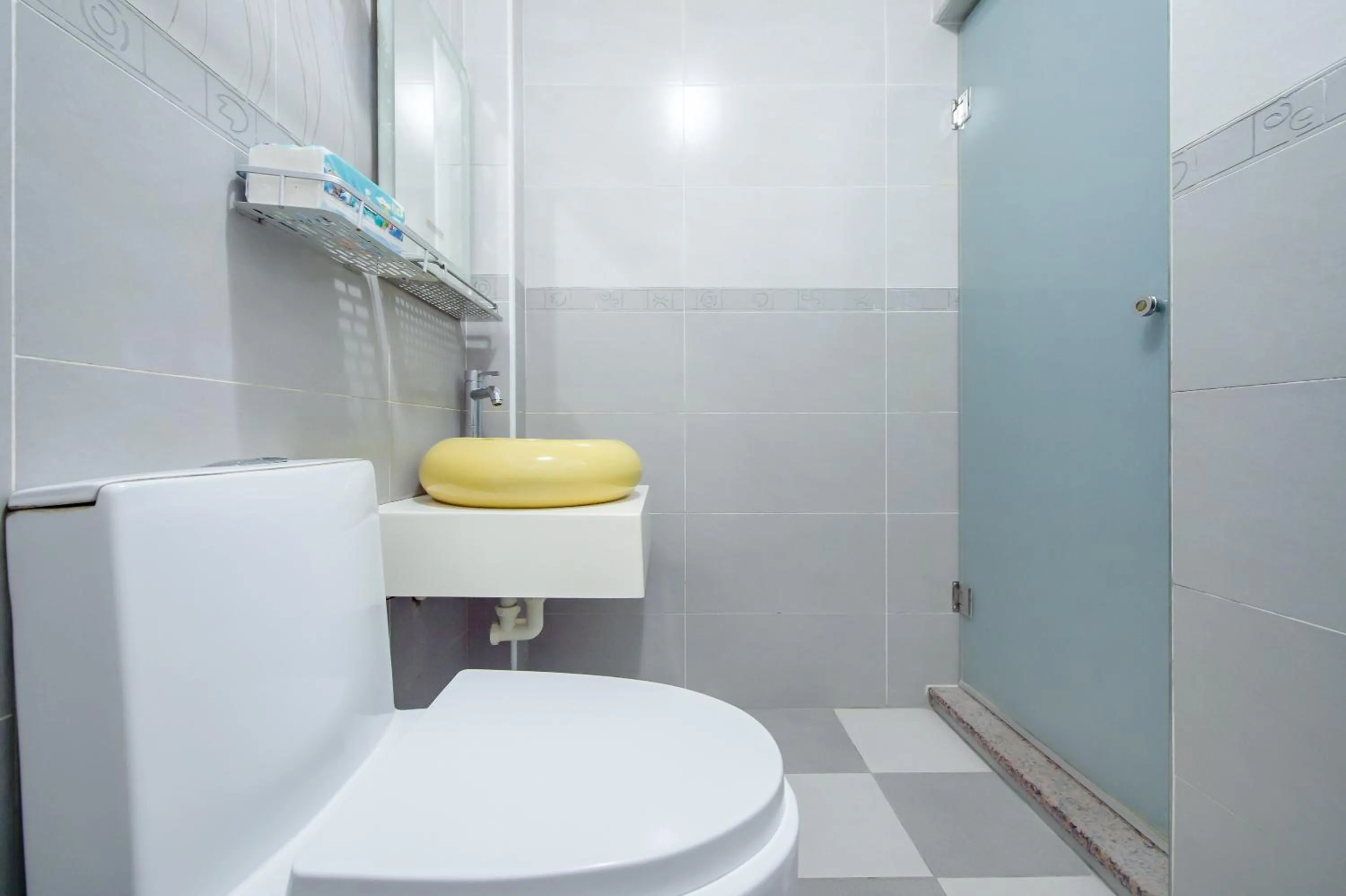 Bathroom in Ocean B&B