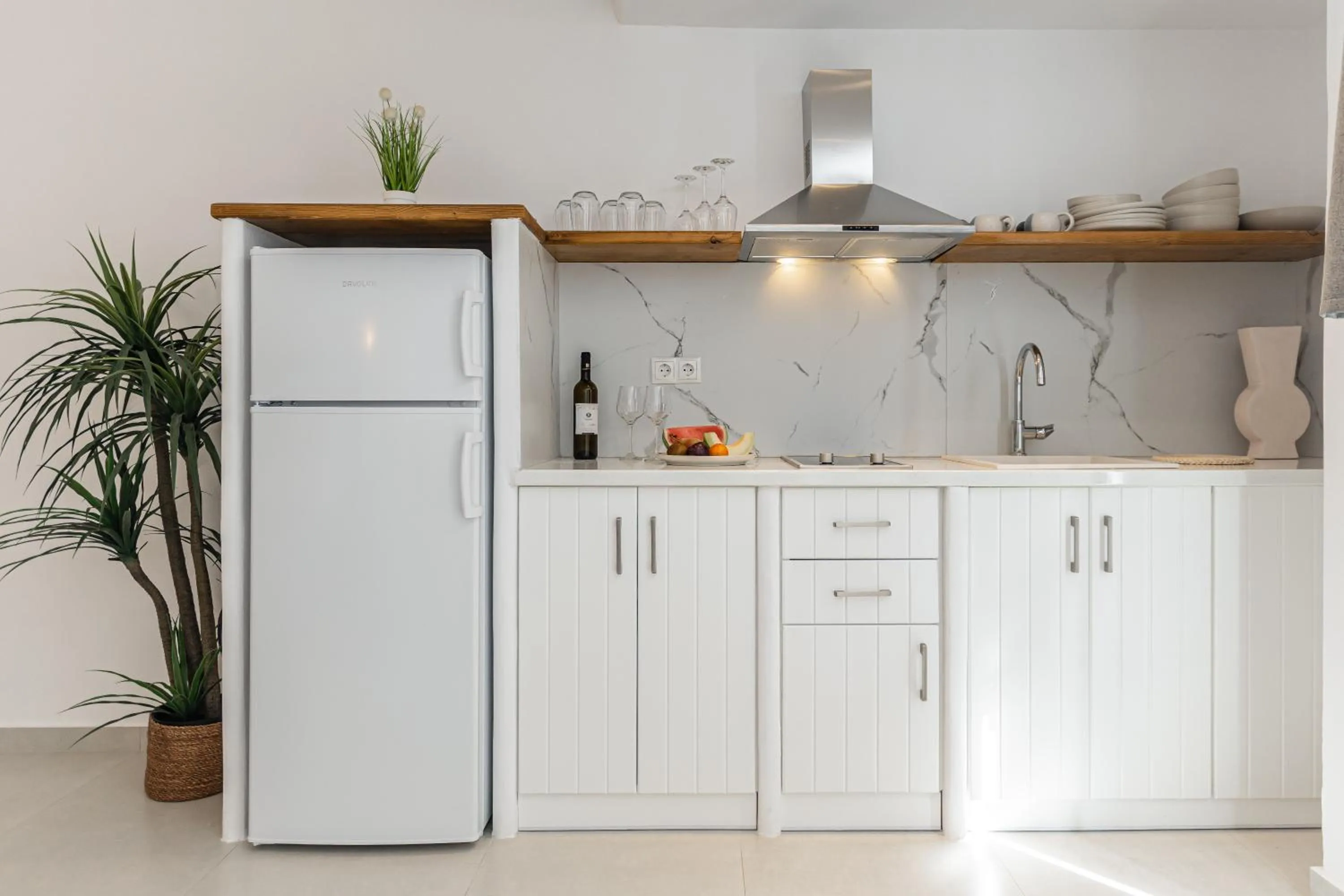 Birikos Hotel & Suites