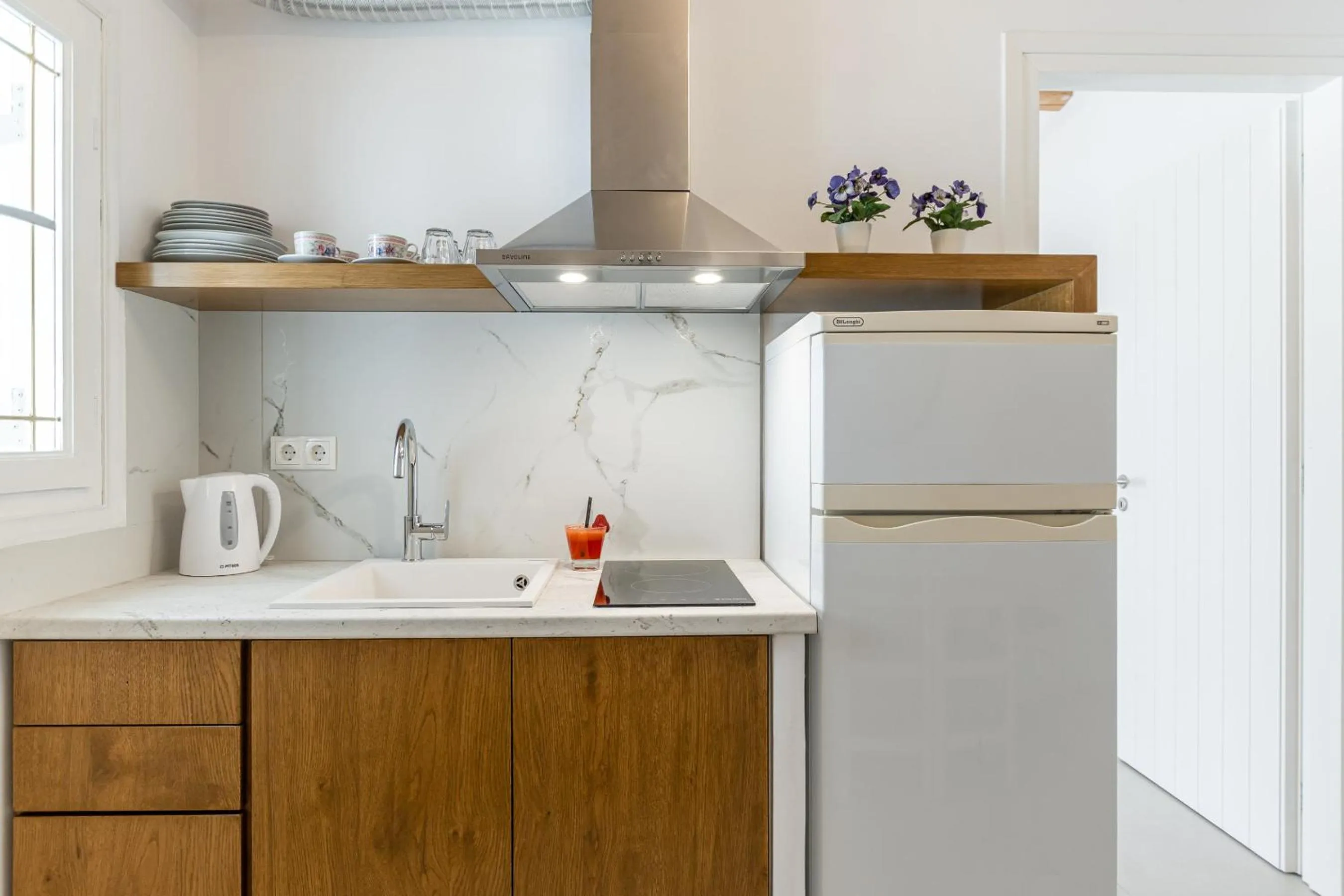 Birikos Hotel & Suites