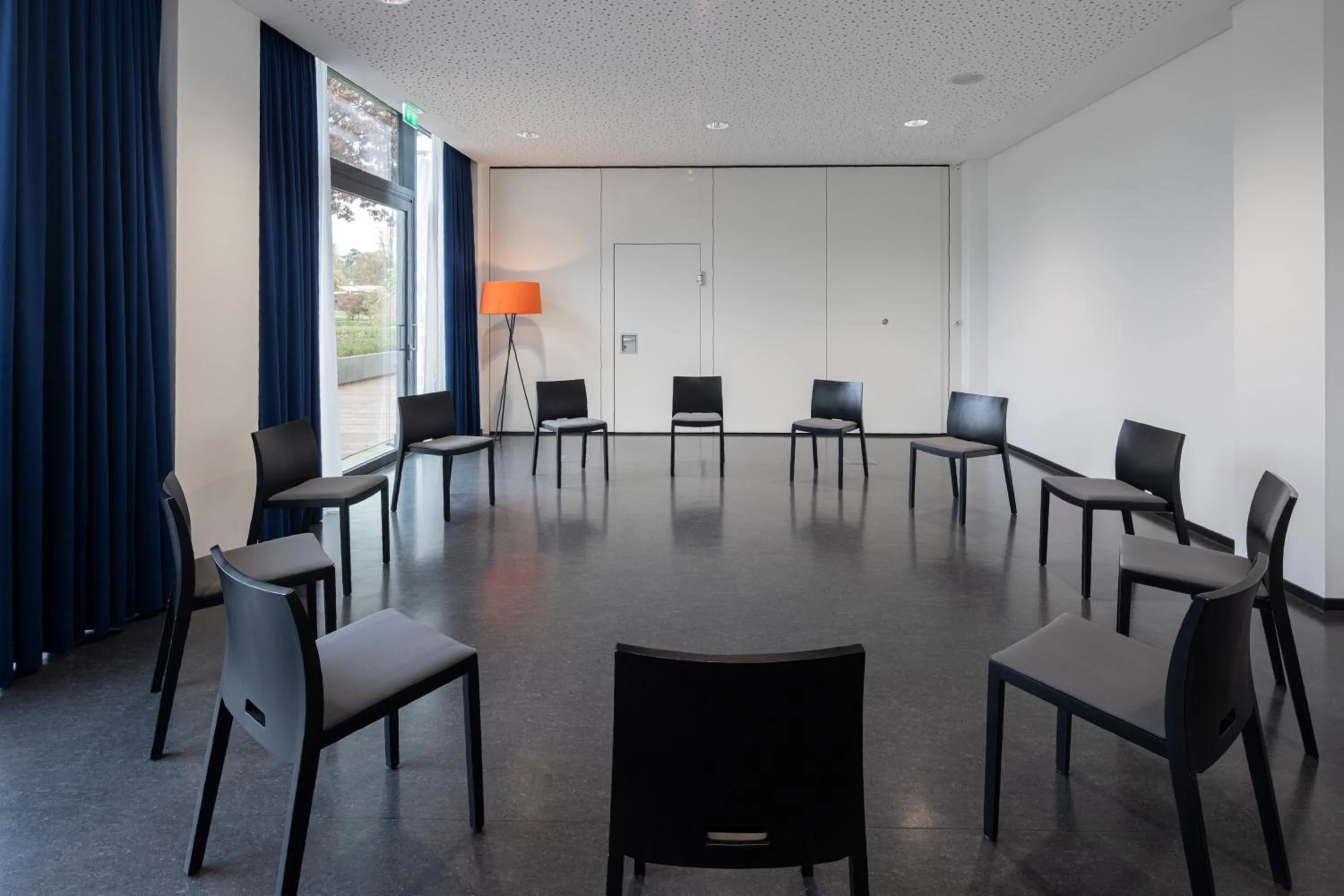 Restaurant/places to eat in Hotel am Remspark