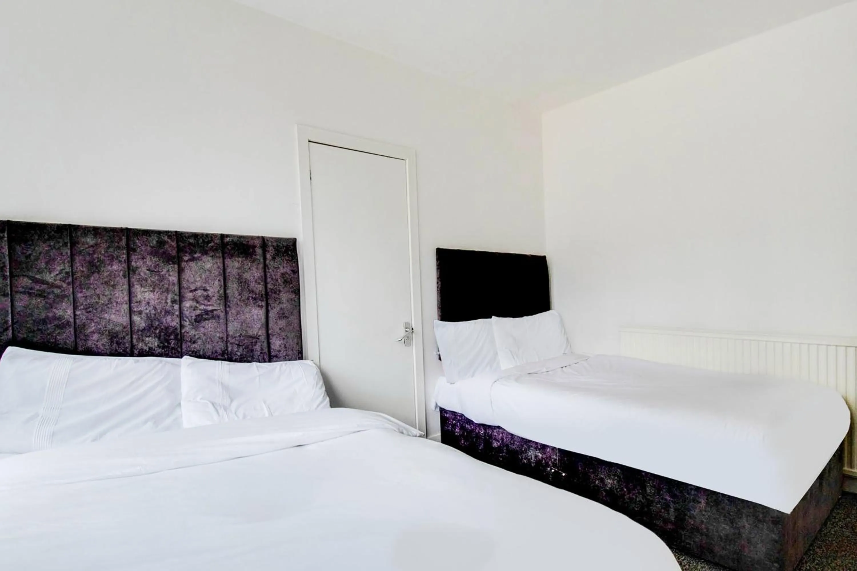 Bedroom, Bed in The Longlands Hotel