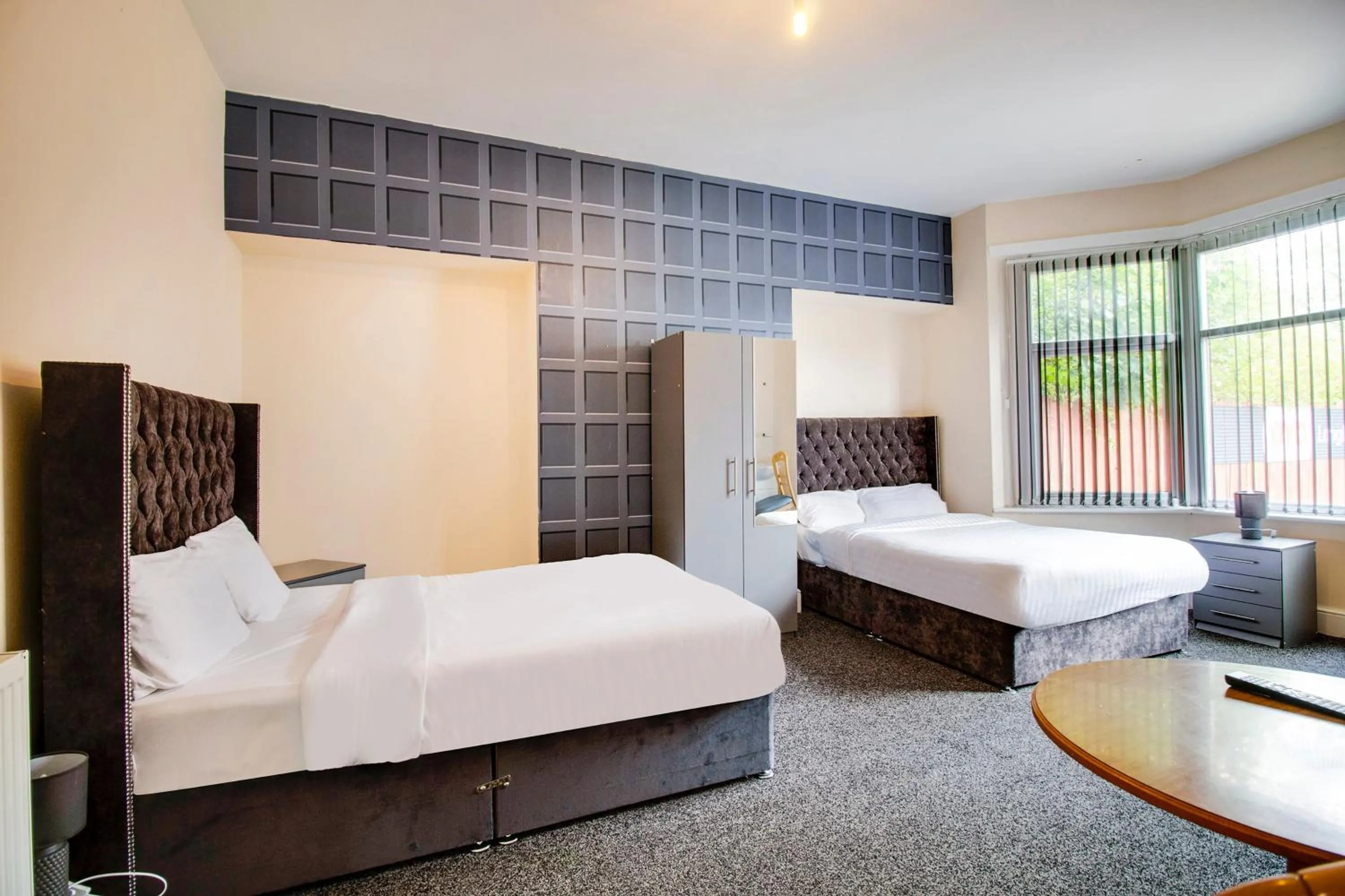 Bedroom, Bed in The Longlands Hotel