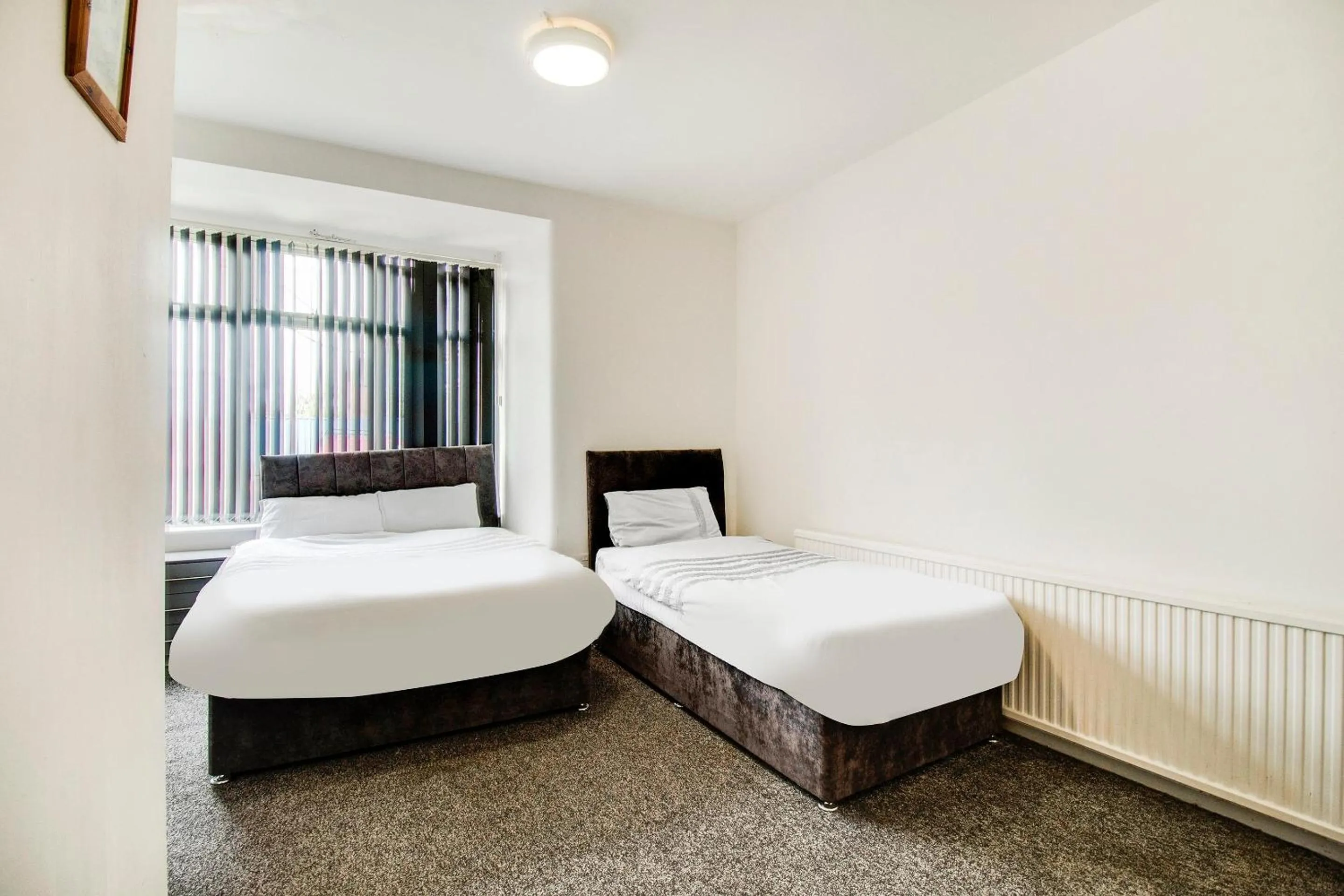 Bedroom, Bed in The Longlands Hotel