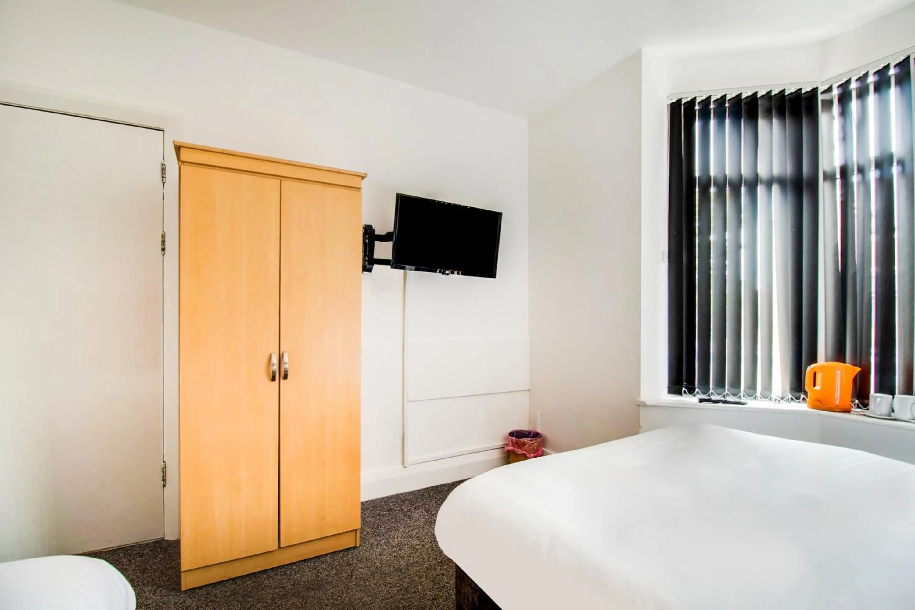 Bedroom, Bed in The Longlands Hotel