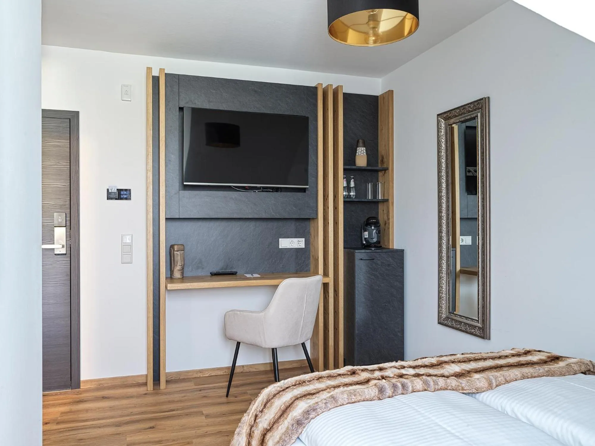 TV and multimedia, Bed in Lakeside Resort Michaela