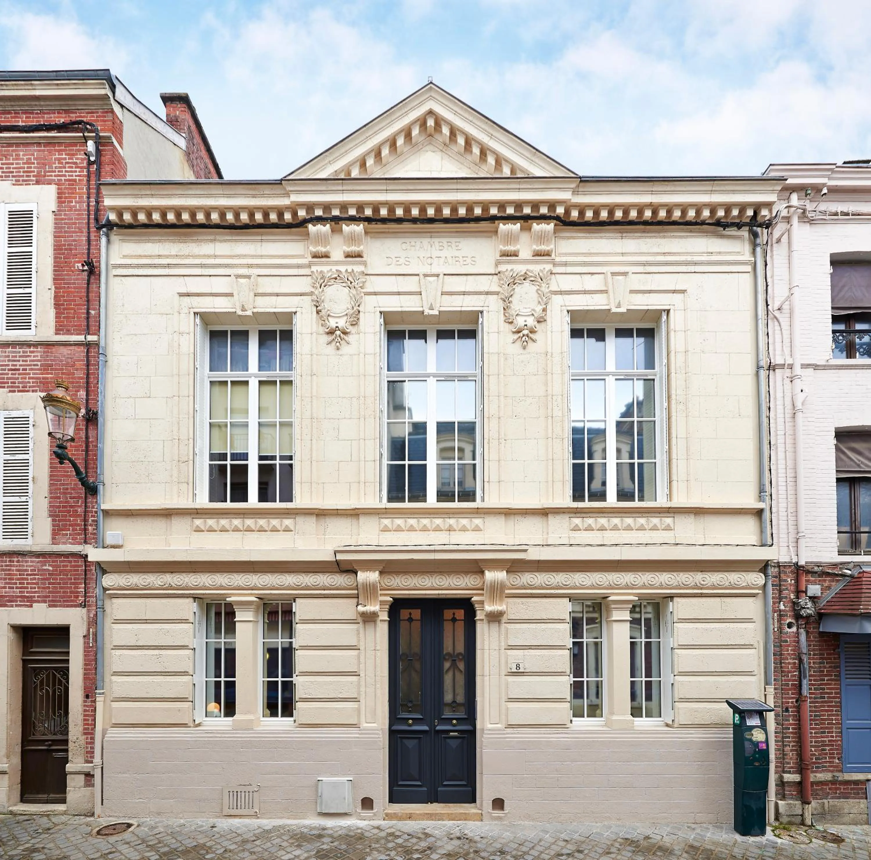 Facade/entrance in Bubble 8