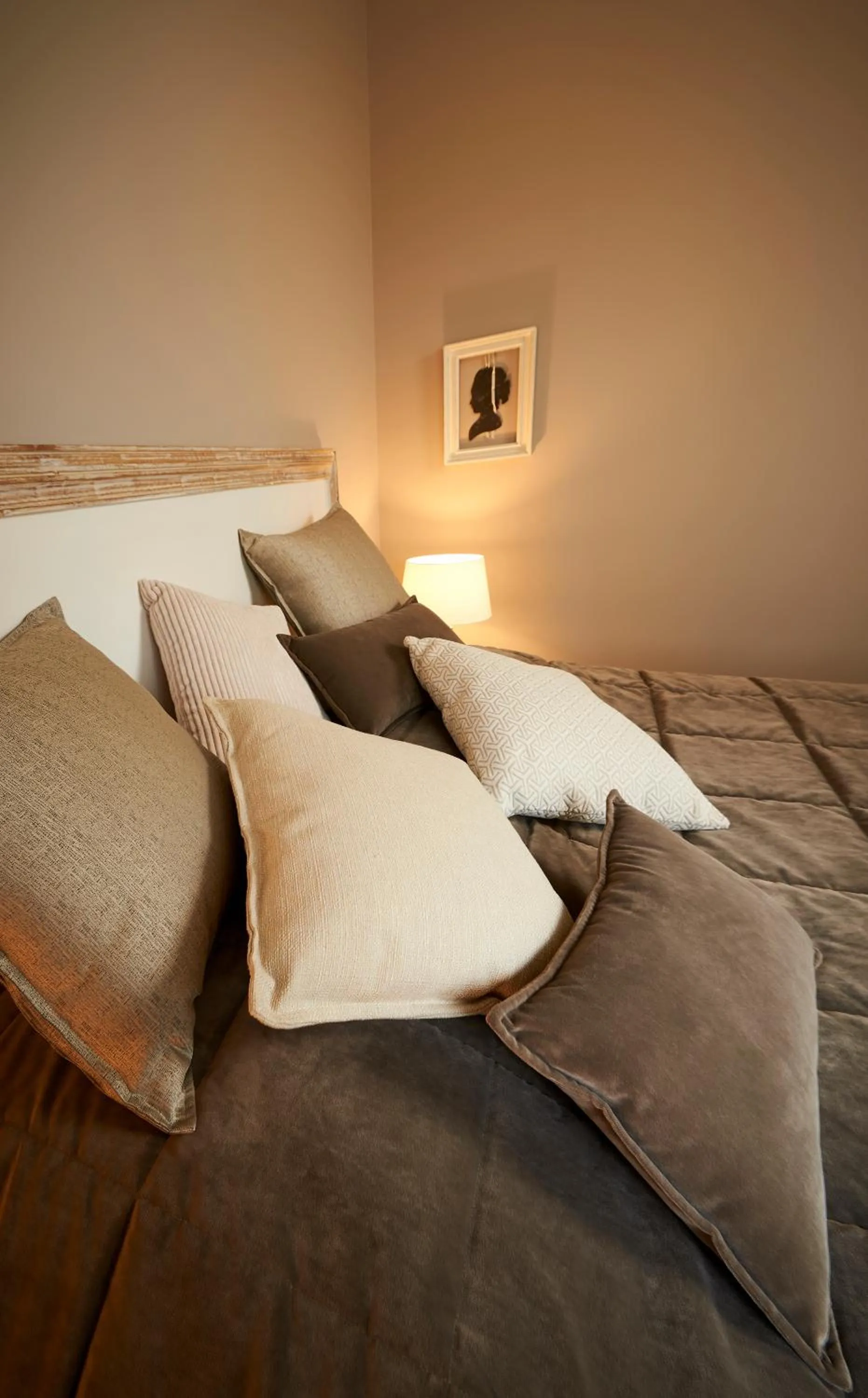 Bedroom, Bed in Bubble 8