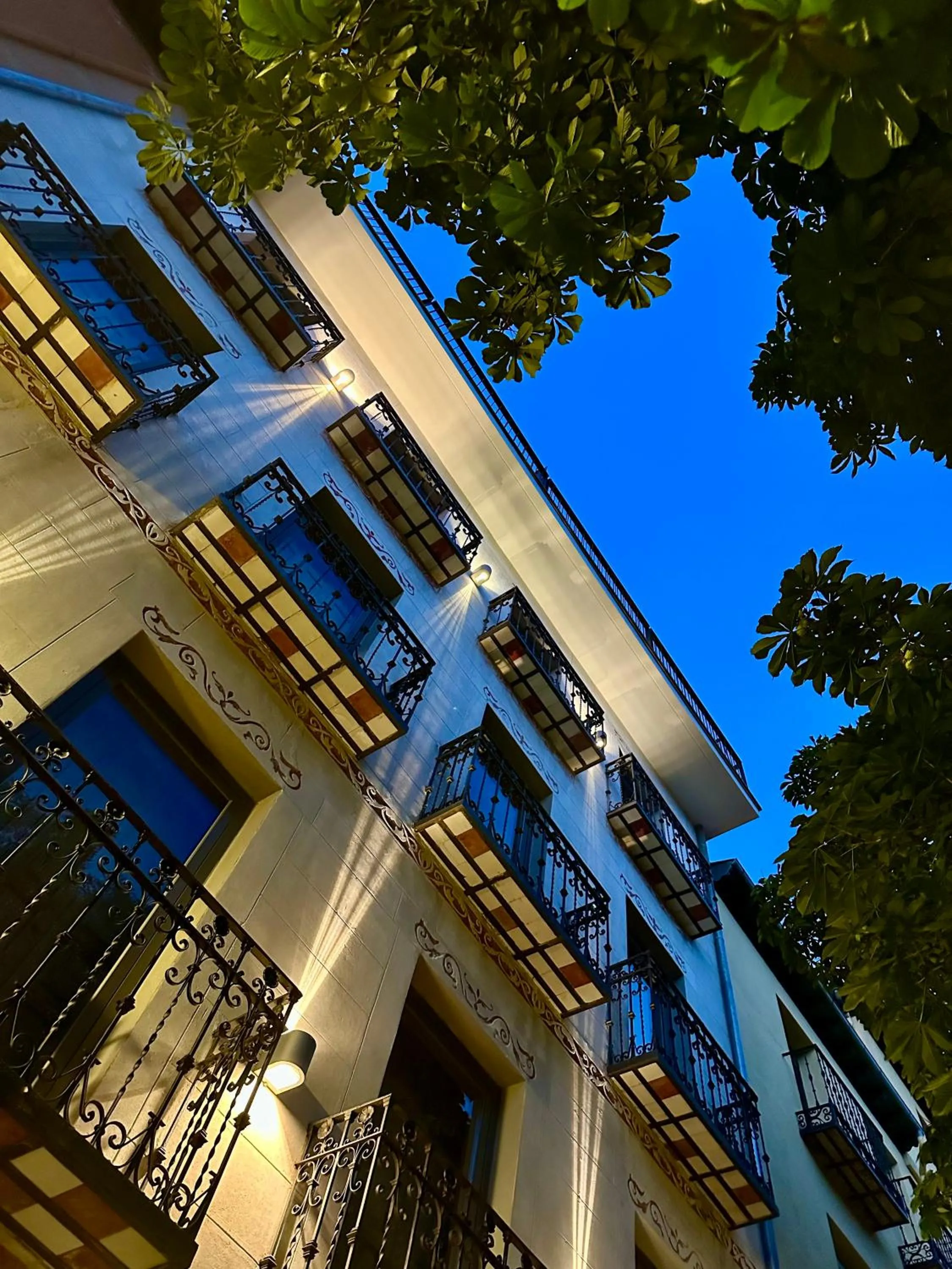 Property building in San Lorenzo Suites