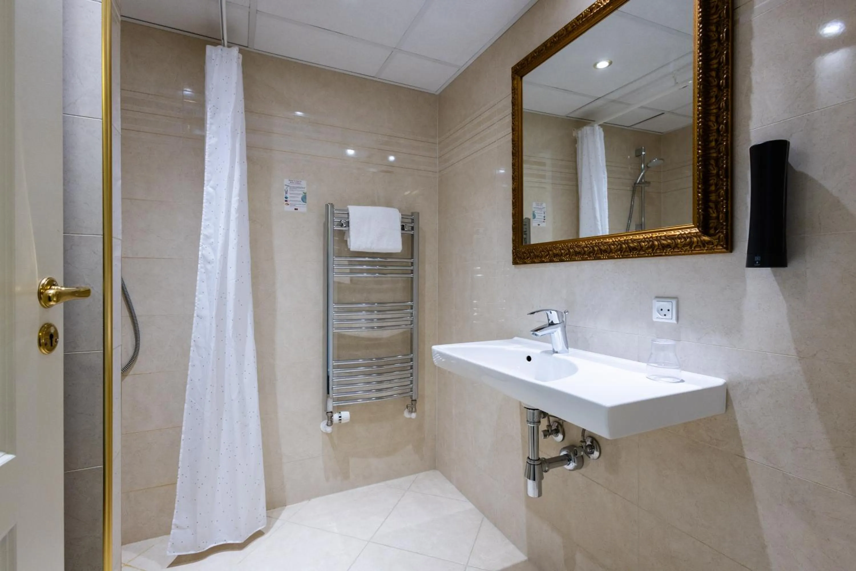 Bathroom in Milling Hotel Saxildhus