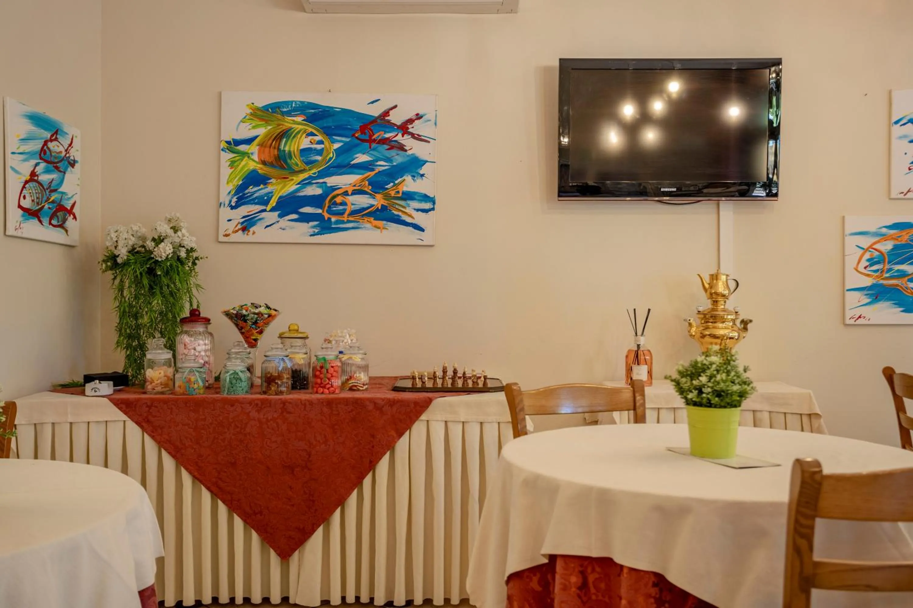 Communal lounge/ TV room in Hotel Stella Del Mare