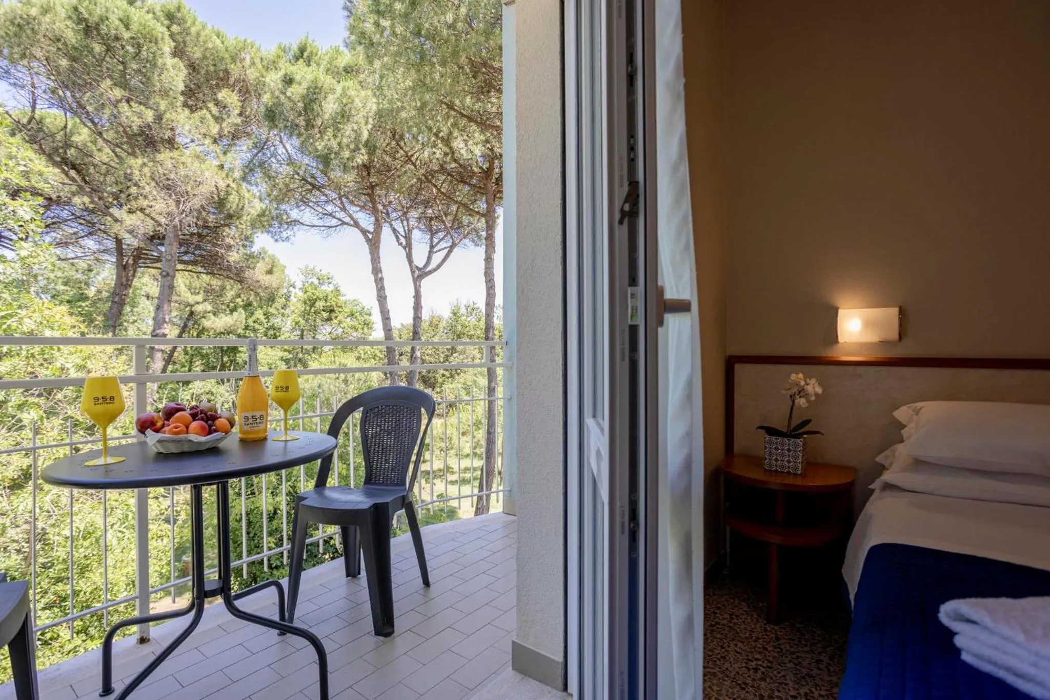 Balcony/Terrace, Bed in Hotel Stella Del Mare
