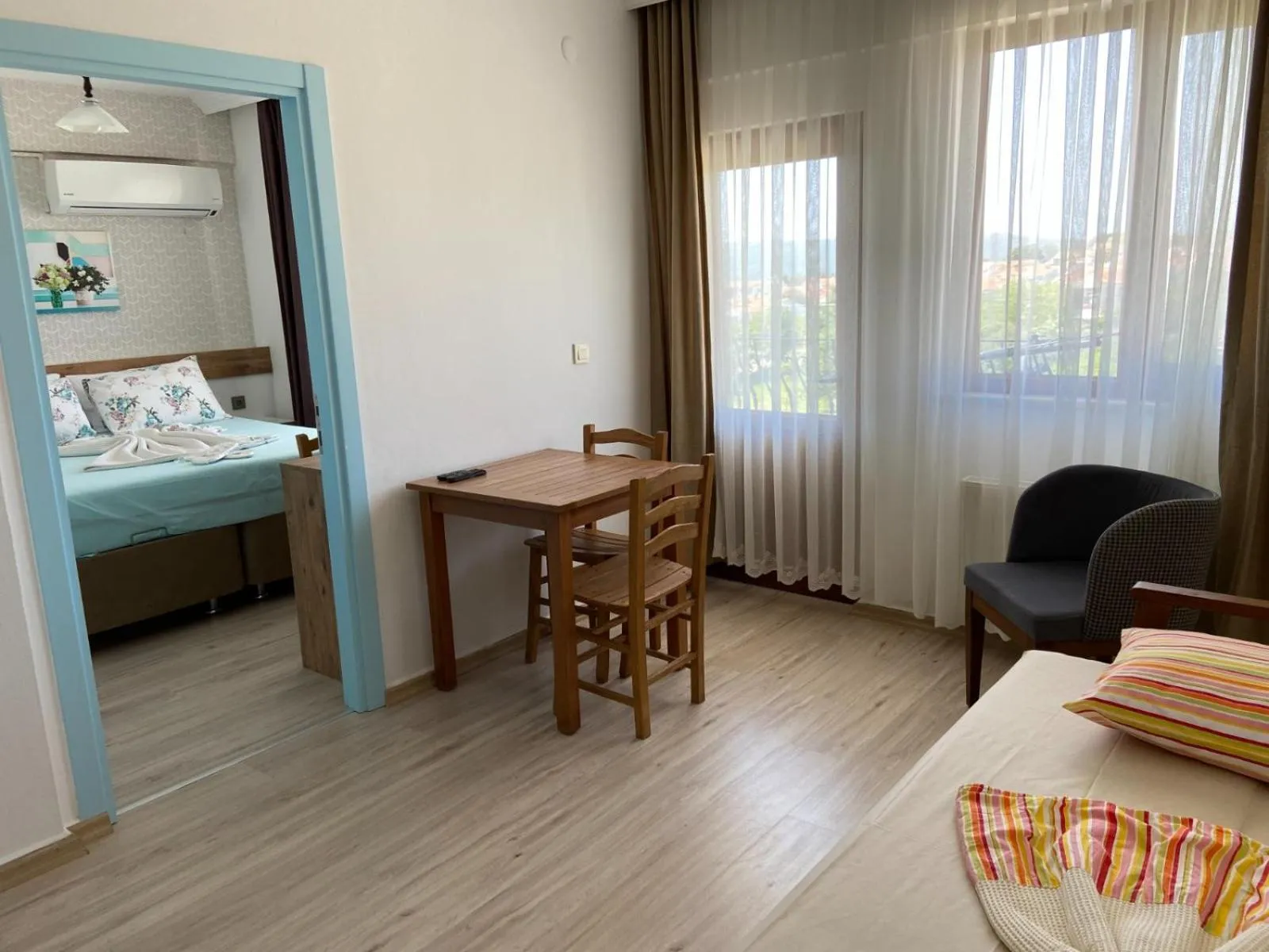 Bed in Azra Apart & Otel