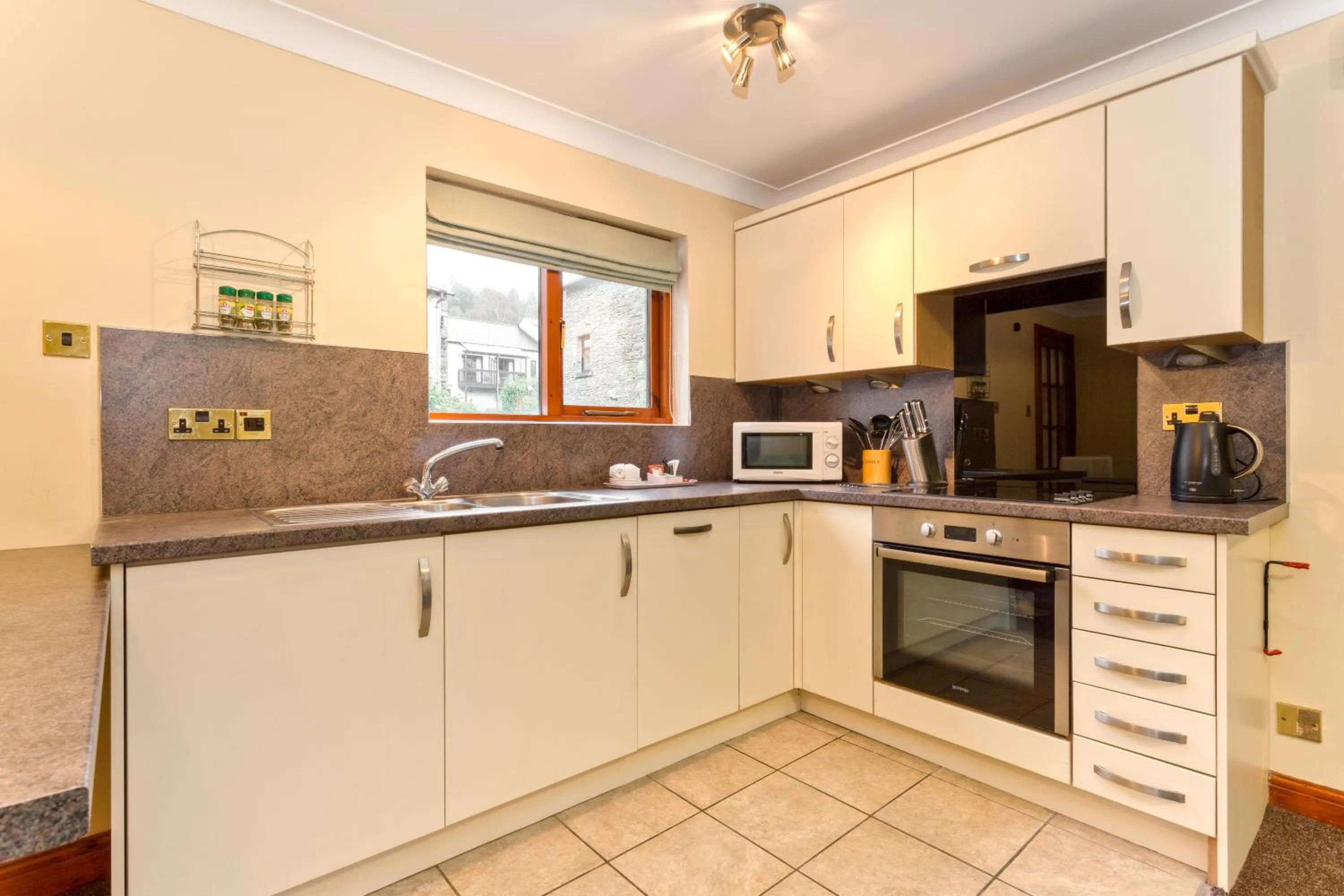 Kitchen or kitchenette in Hapimag Burnside Park Apartments