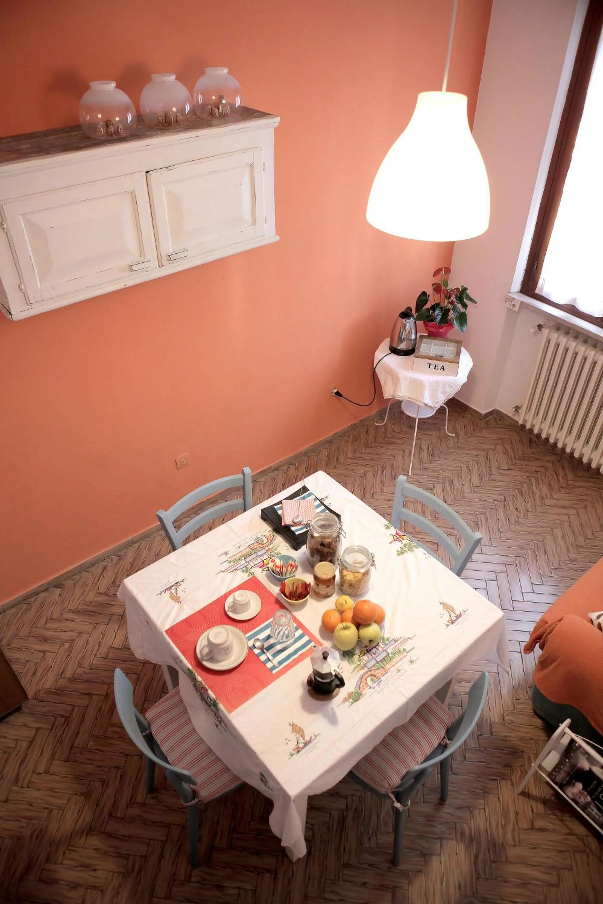 Communal lounge/ TV room in Goga&Romeo