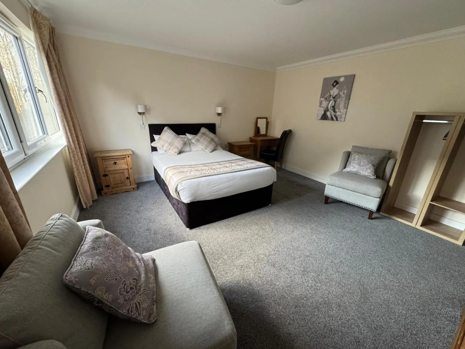 Photo of the whole room, Bed in The Waverley Inn