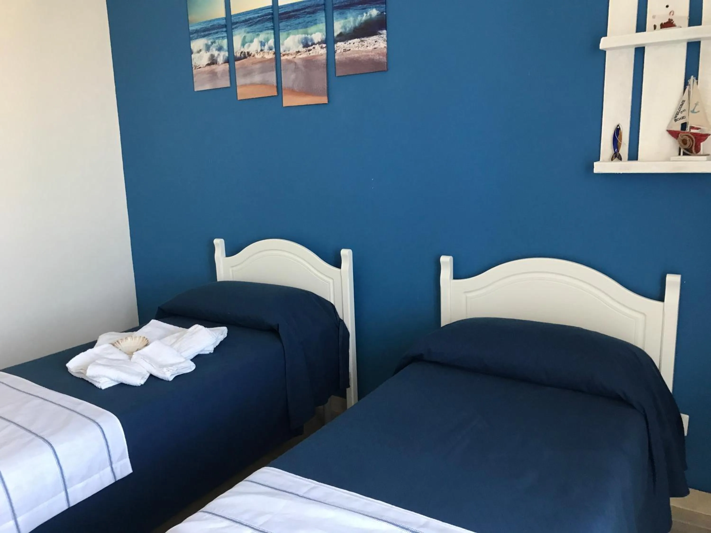 Decorative detail, Bed in La Maison de Gabrielè