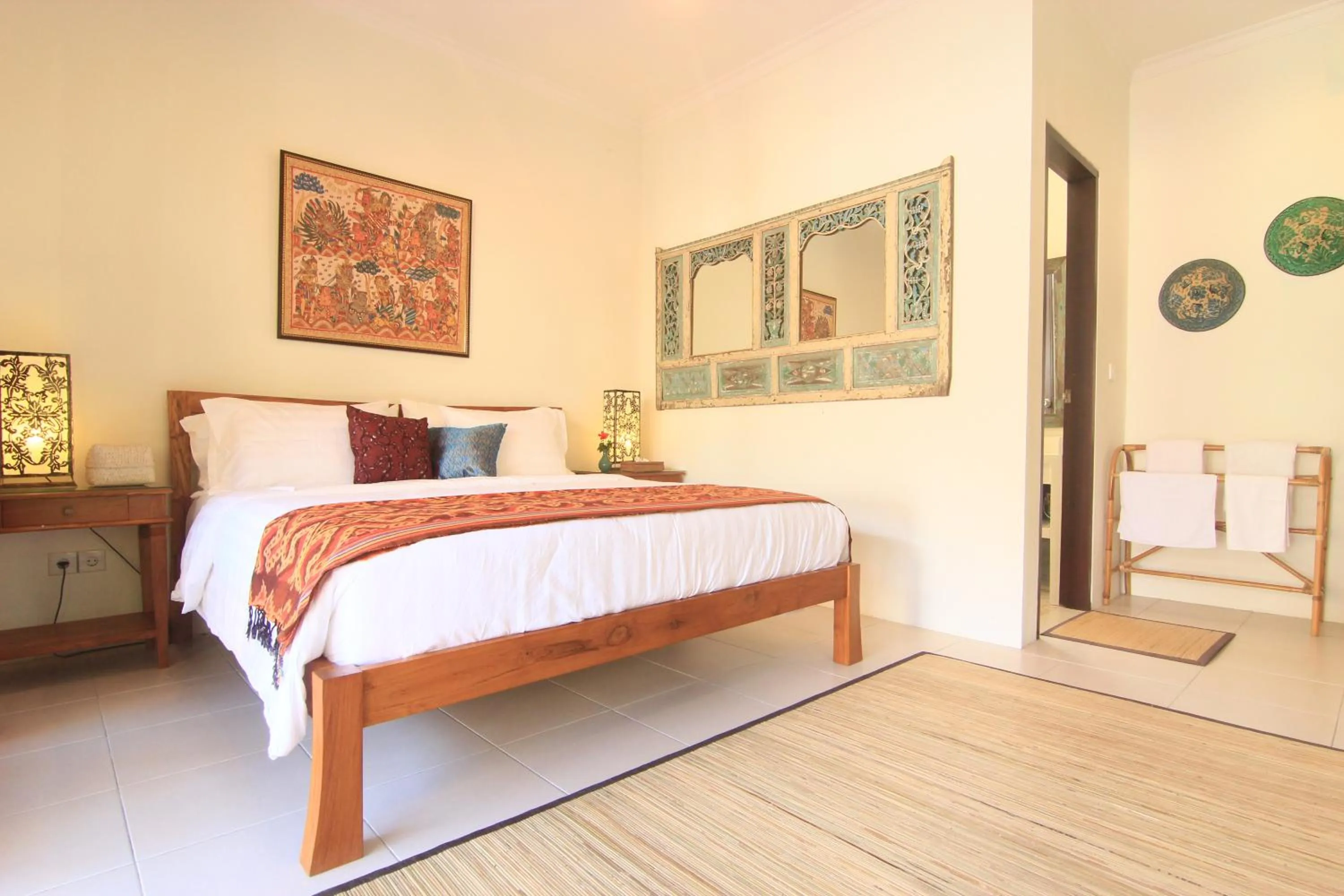 Shower, Bed in Kembali Lagi Guest House