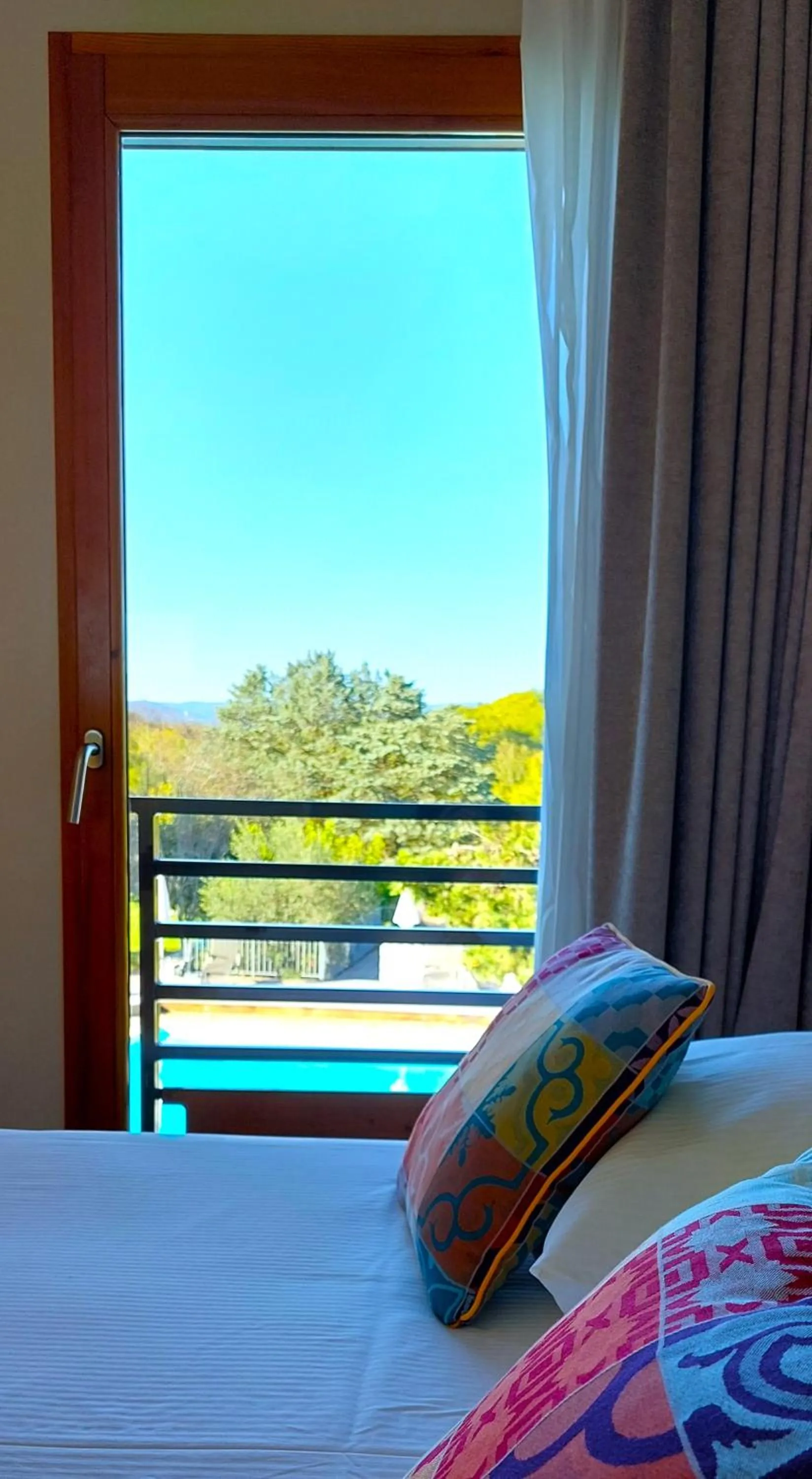 Bed in Logis Auberge Les Murets Hotel Restaurant Spa