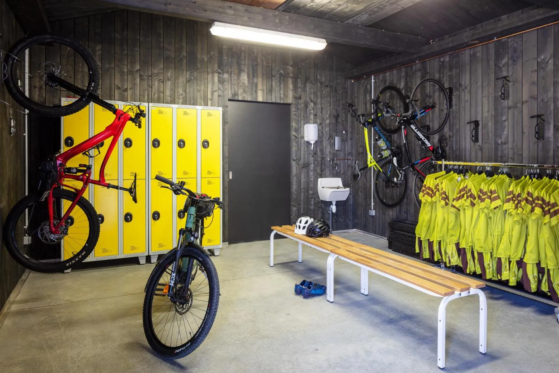 Cycling in Logis Auberge Les Murets Hotel Restaurant Spa