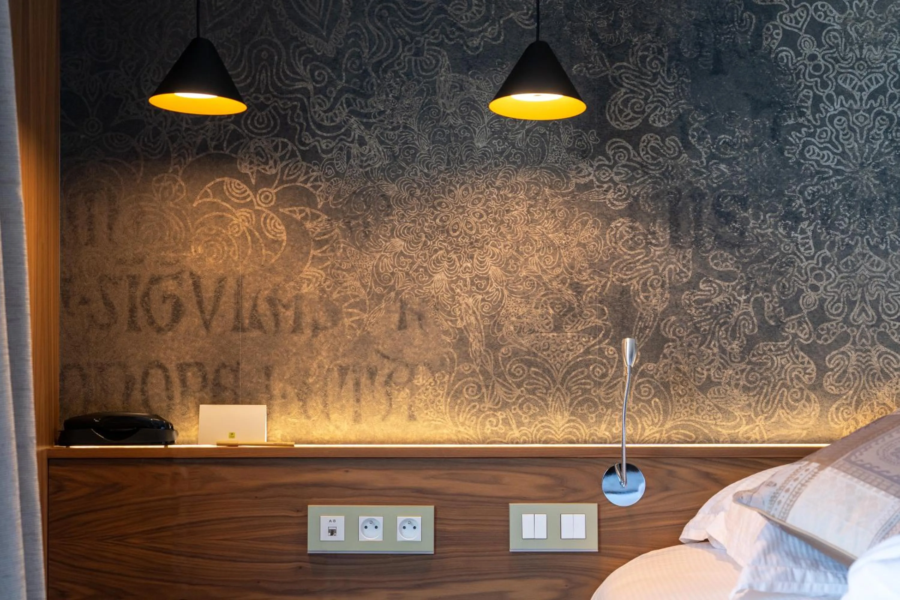 Bed in Logis Auberge Les Murets Hotel Restaurant Spa