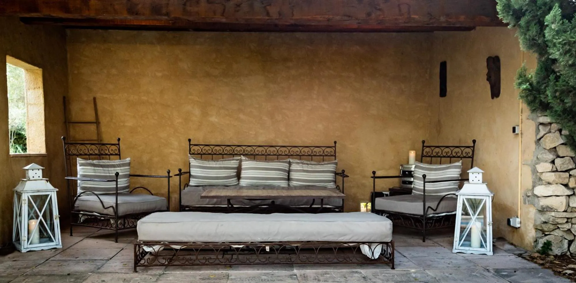 Property building in Mas de l'arrivette