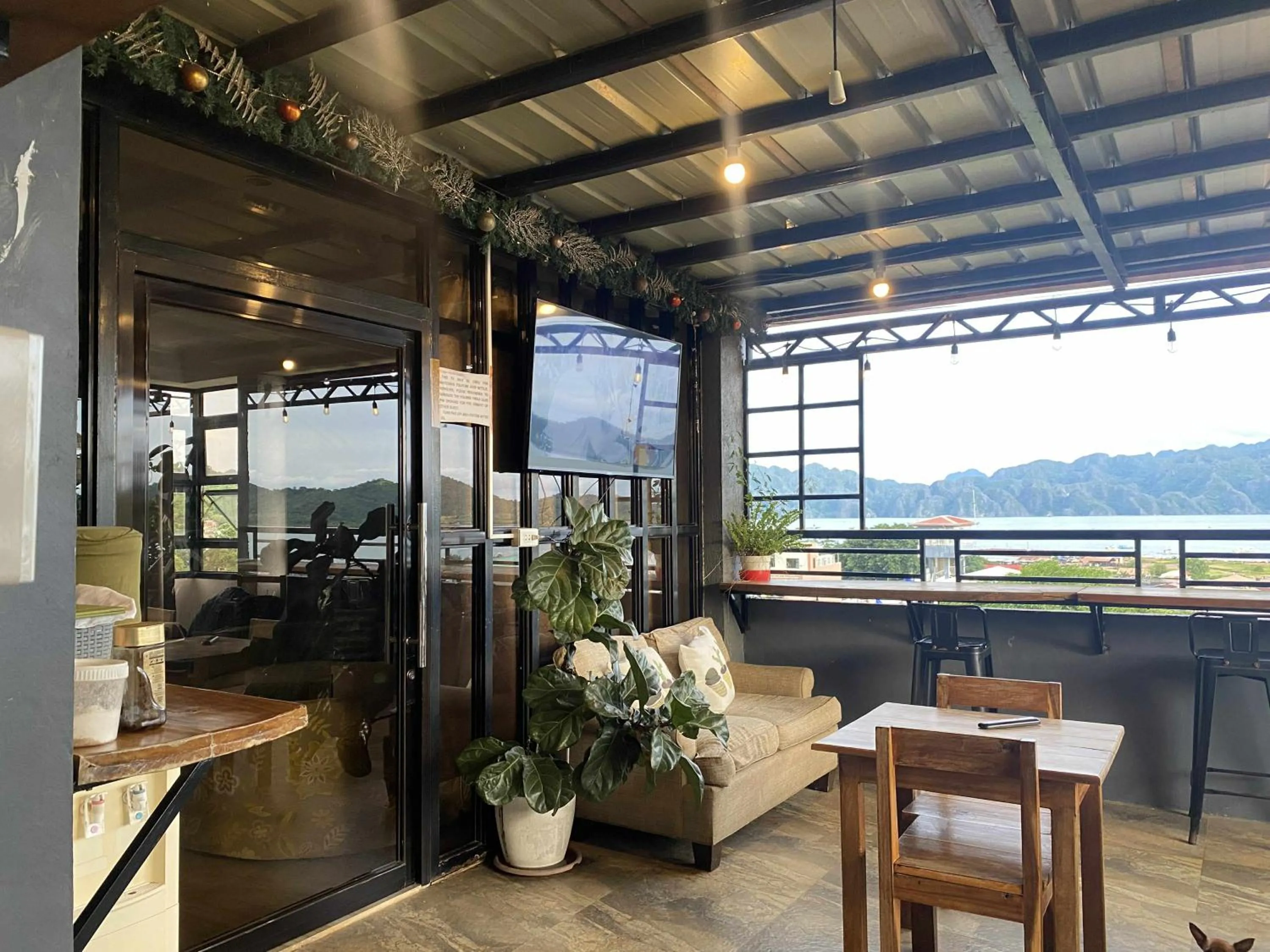 Kalis Viewpoint Lodge Coron